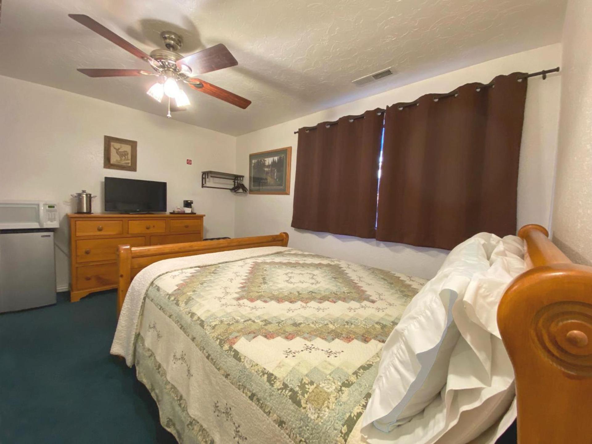 THE SNUGGLE INN photo 32
