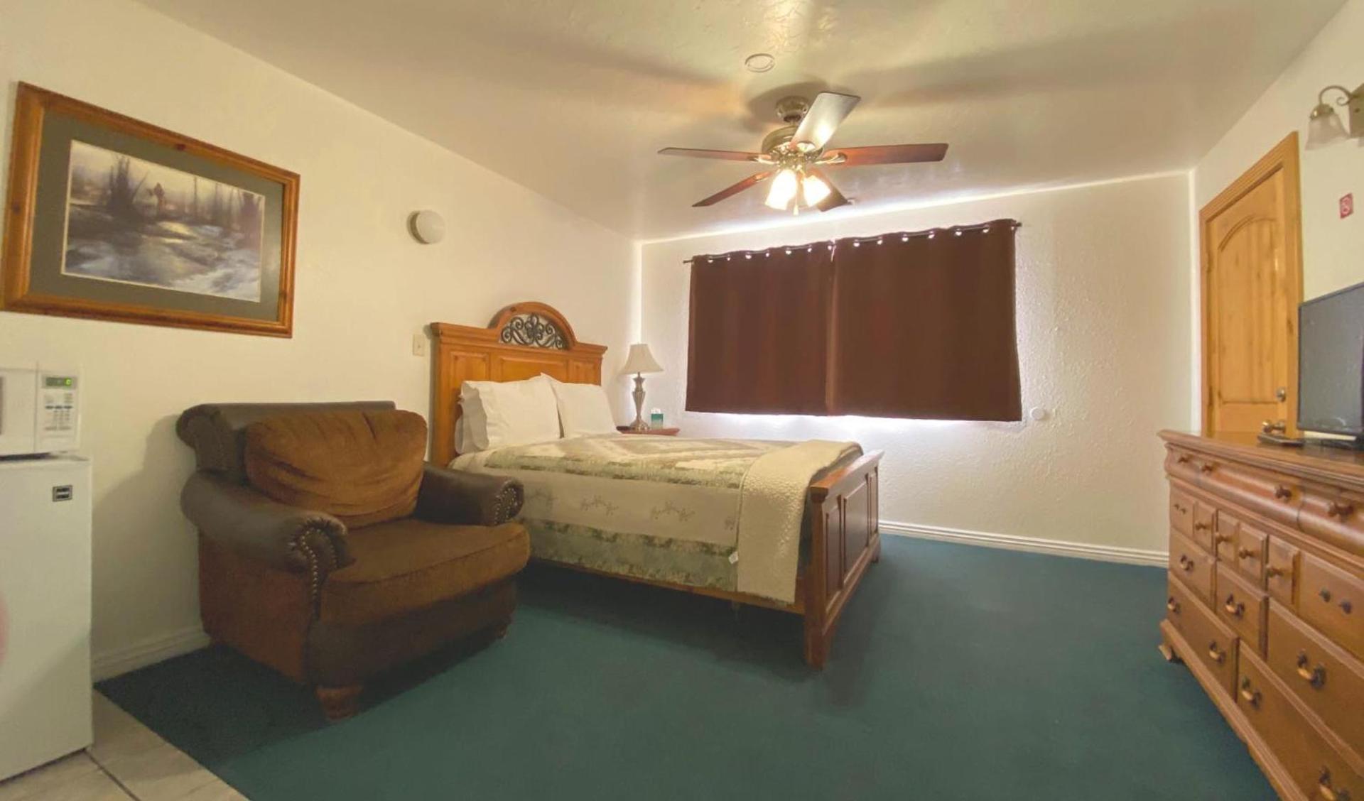 THE SNUGGLE INN photo 34
