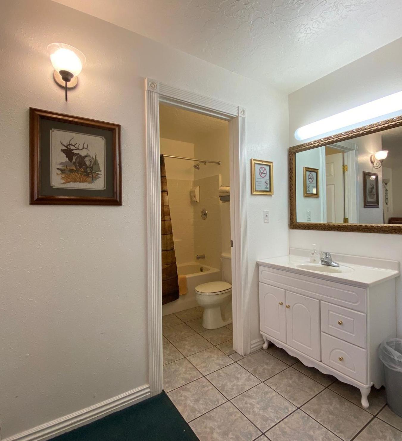 THE SNUGGLE INN photo 35