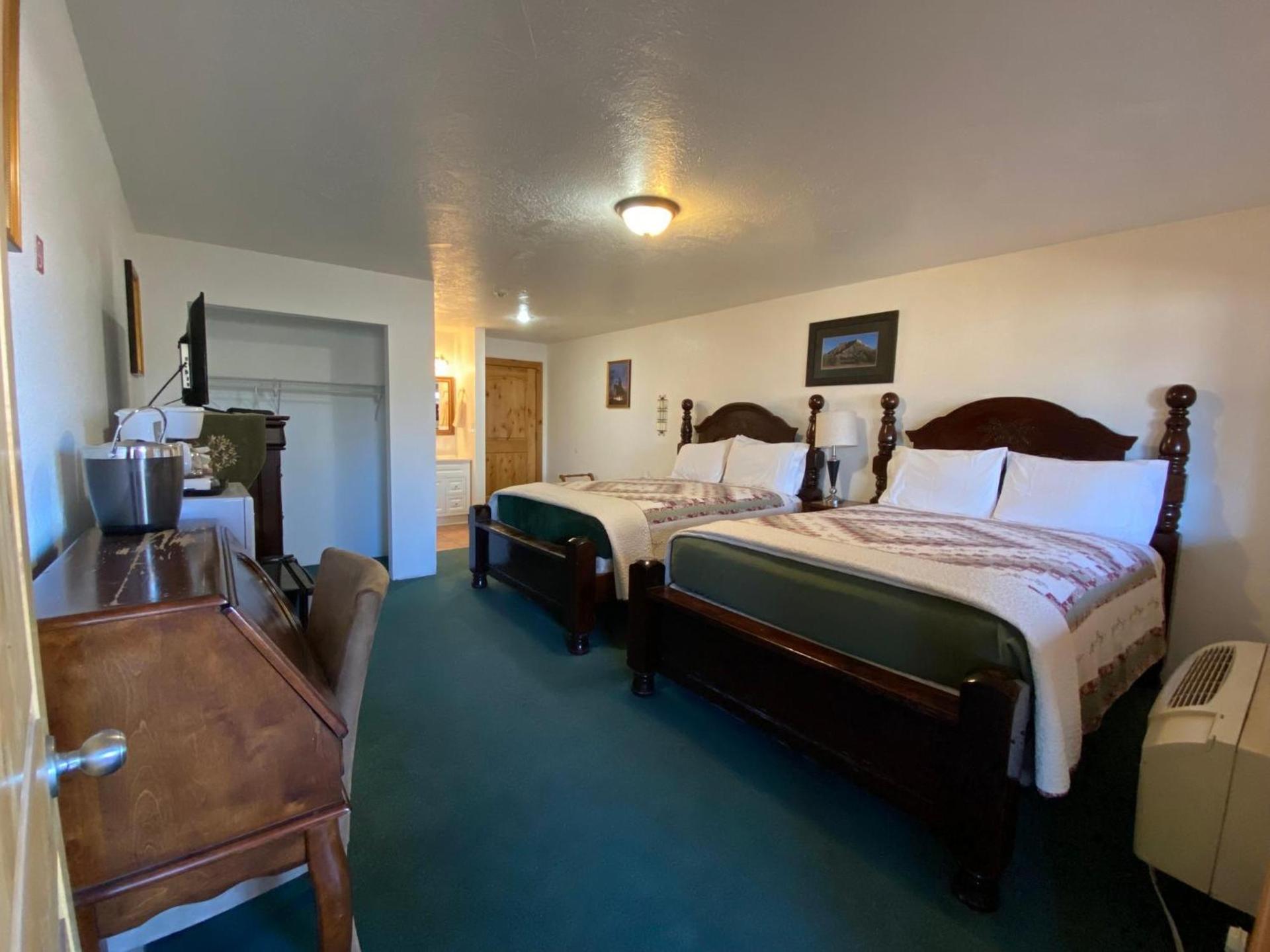 THE SNUGGLE INN photo 12