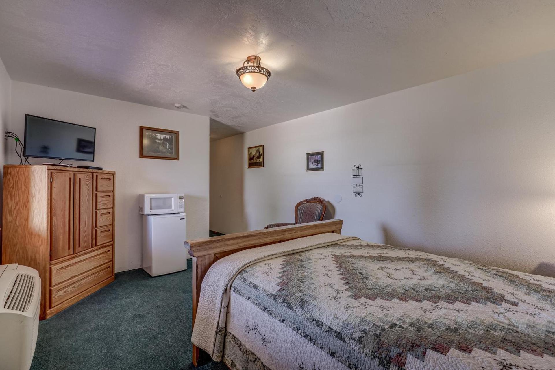 THE SNUGGLE INN photo 43
