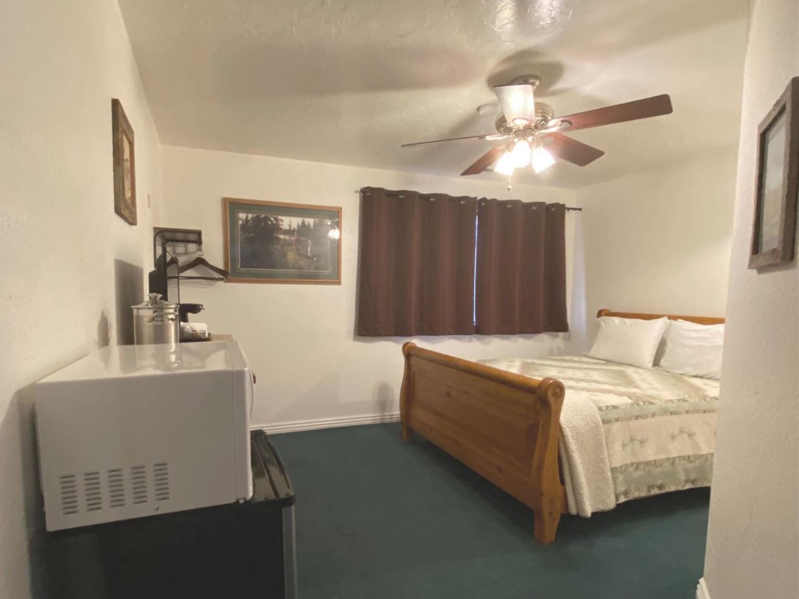 THE SNUGGLE INN photo 15
