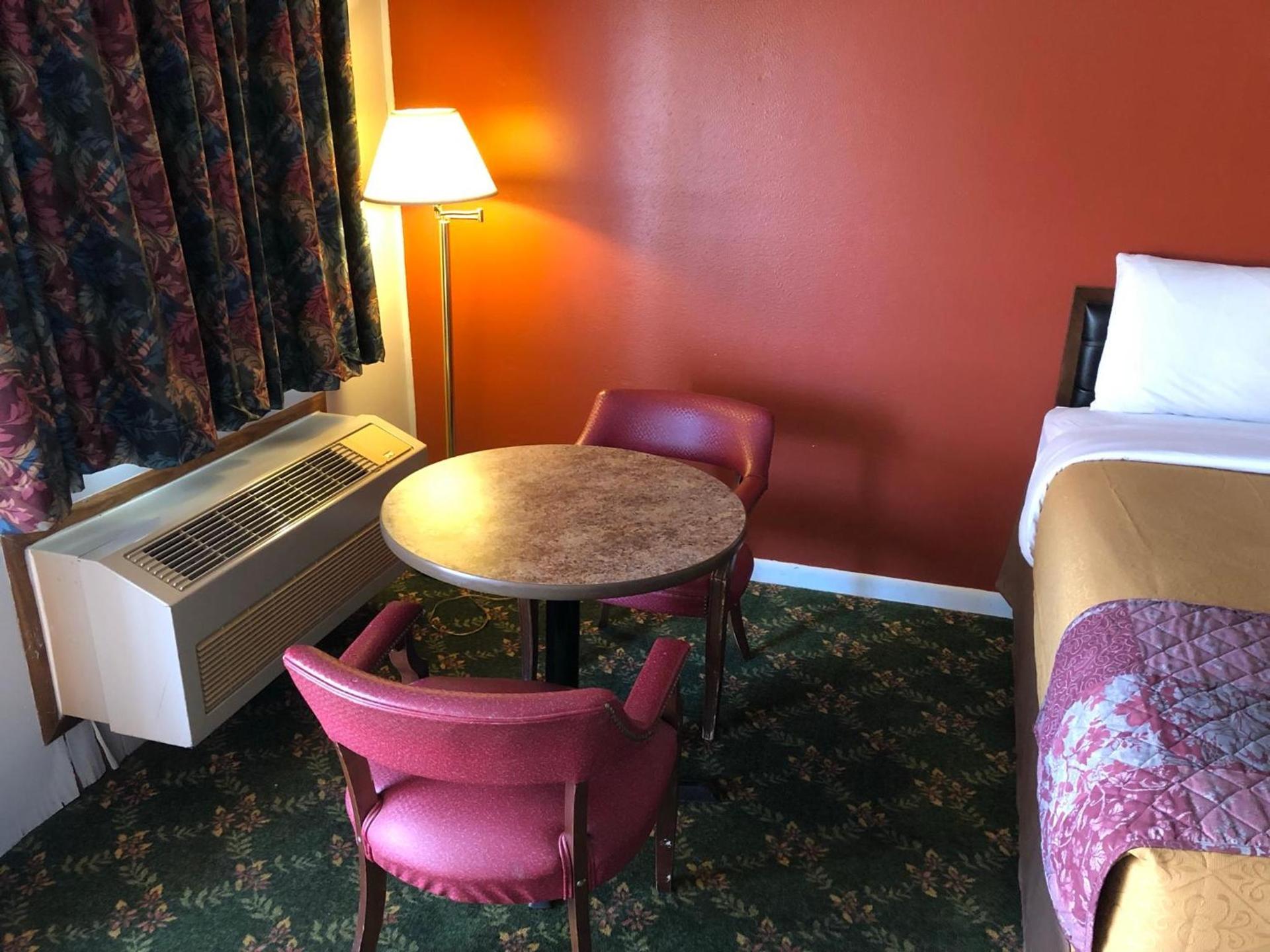 Budget Host Inn photo 39