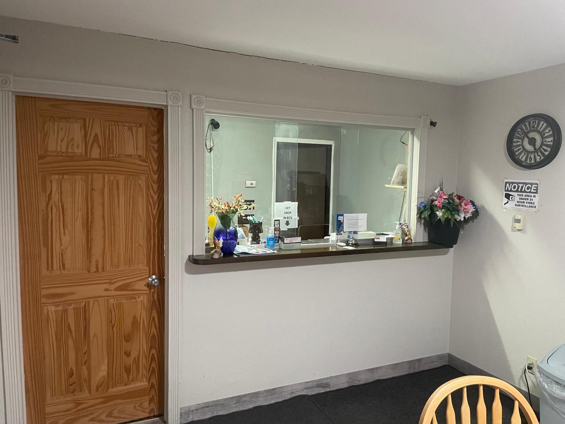 Budget Host Inn photo 30