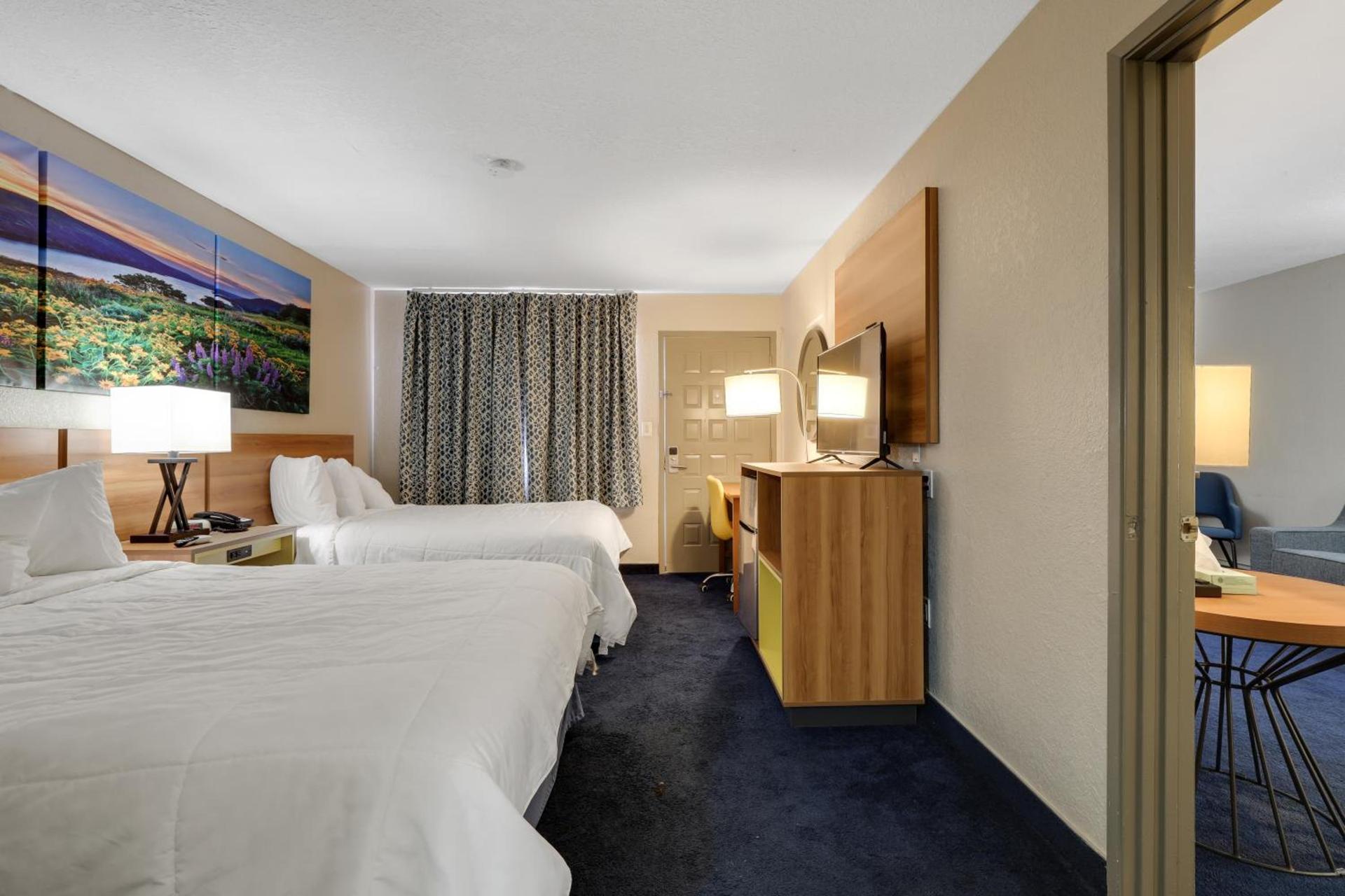 Days Inn & Suites by Wyndham Needles photo 18