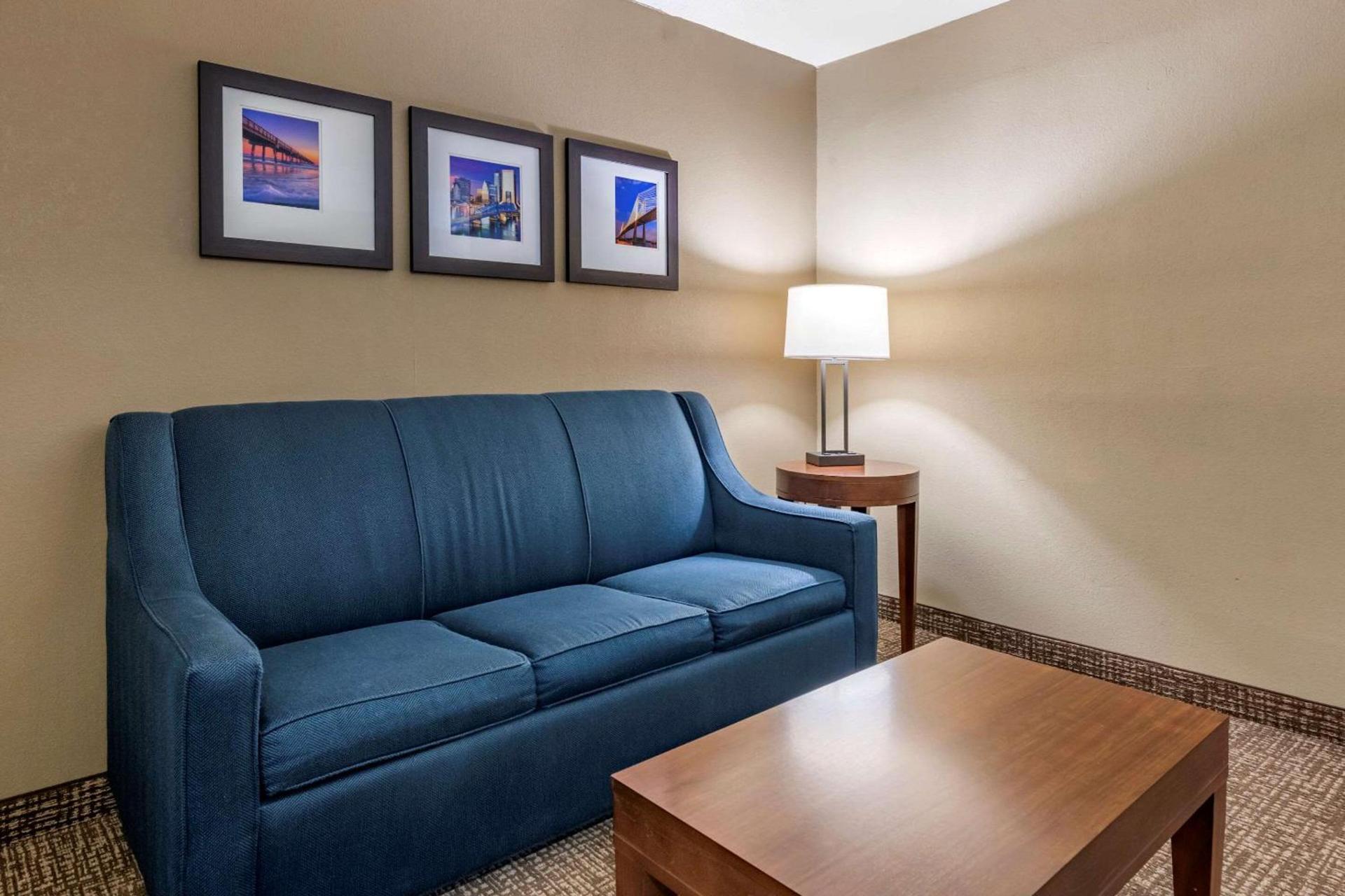 Comfort Suites Baymeadows Near Butler Blvd photo 13