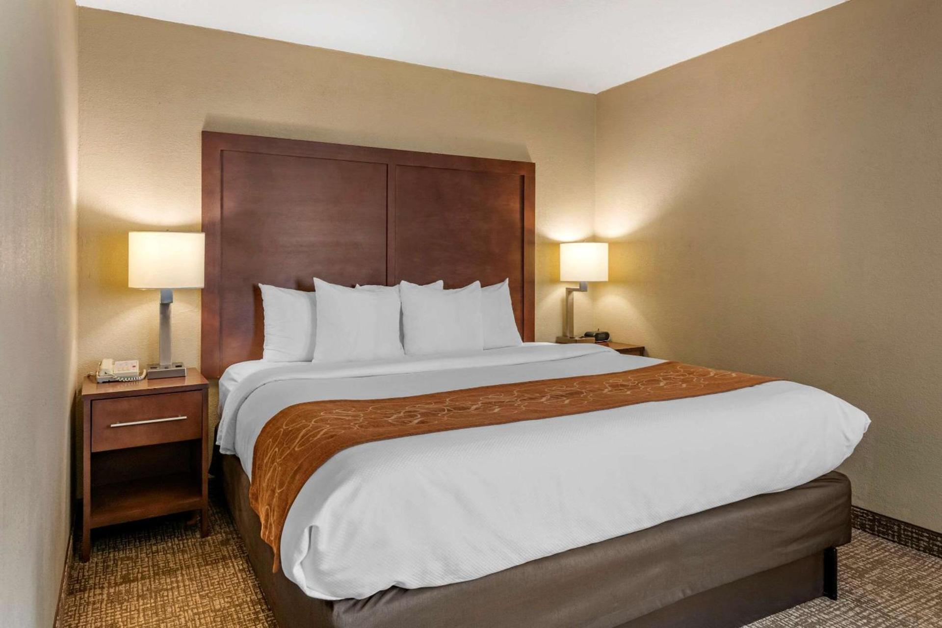 Comfort Suites Baymeadows Near Butler Blvd photo 14