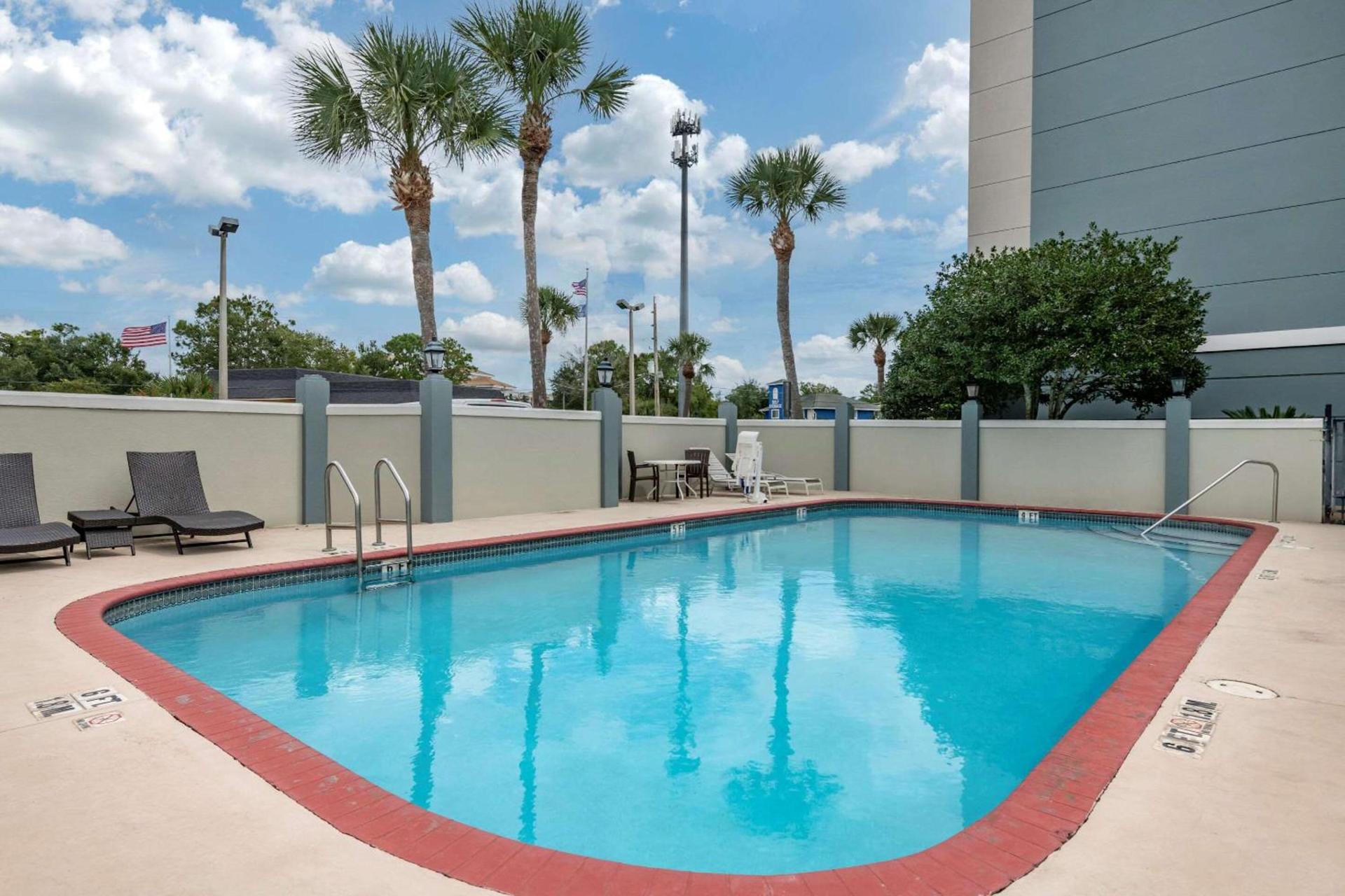 Comfort Suites Baymeadows Near Butler Blvd photo 3