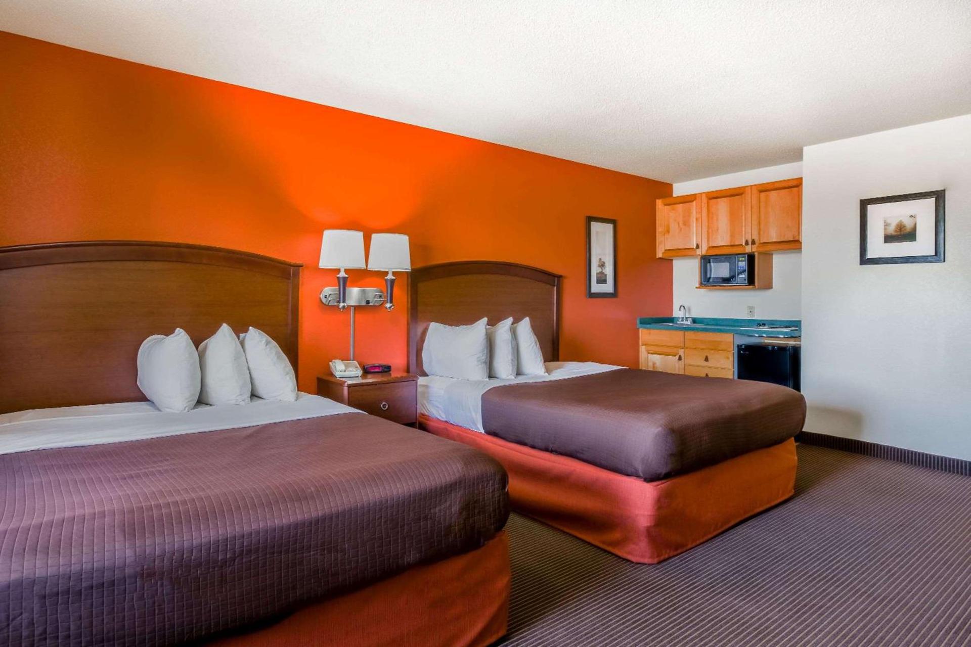 AmericInn by Wyndham Chamberlain Conference Center photo 6