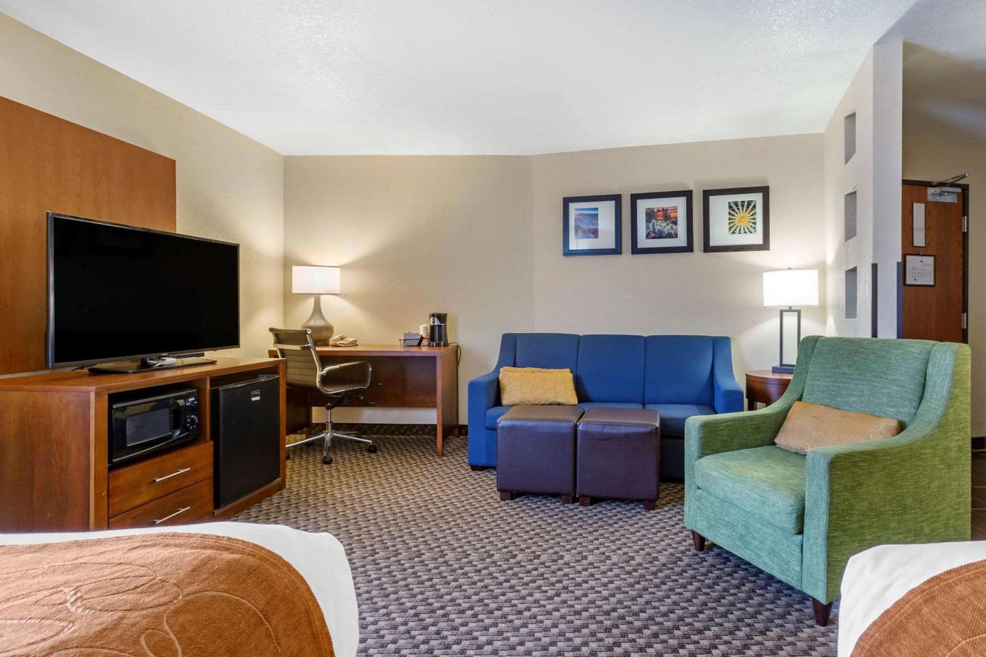 Comfort Suites Hobbs photo 7