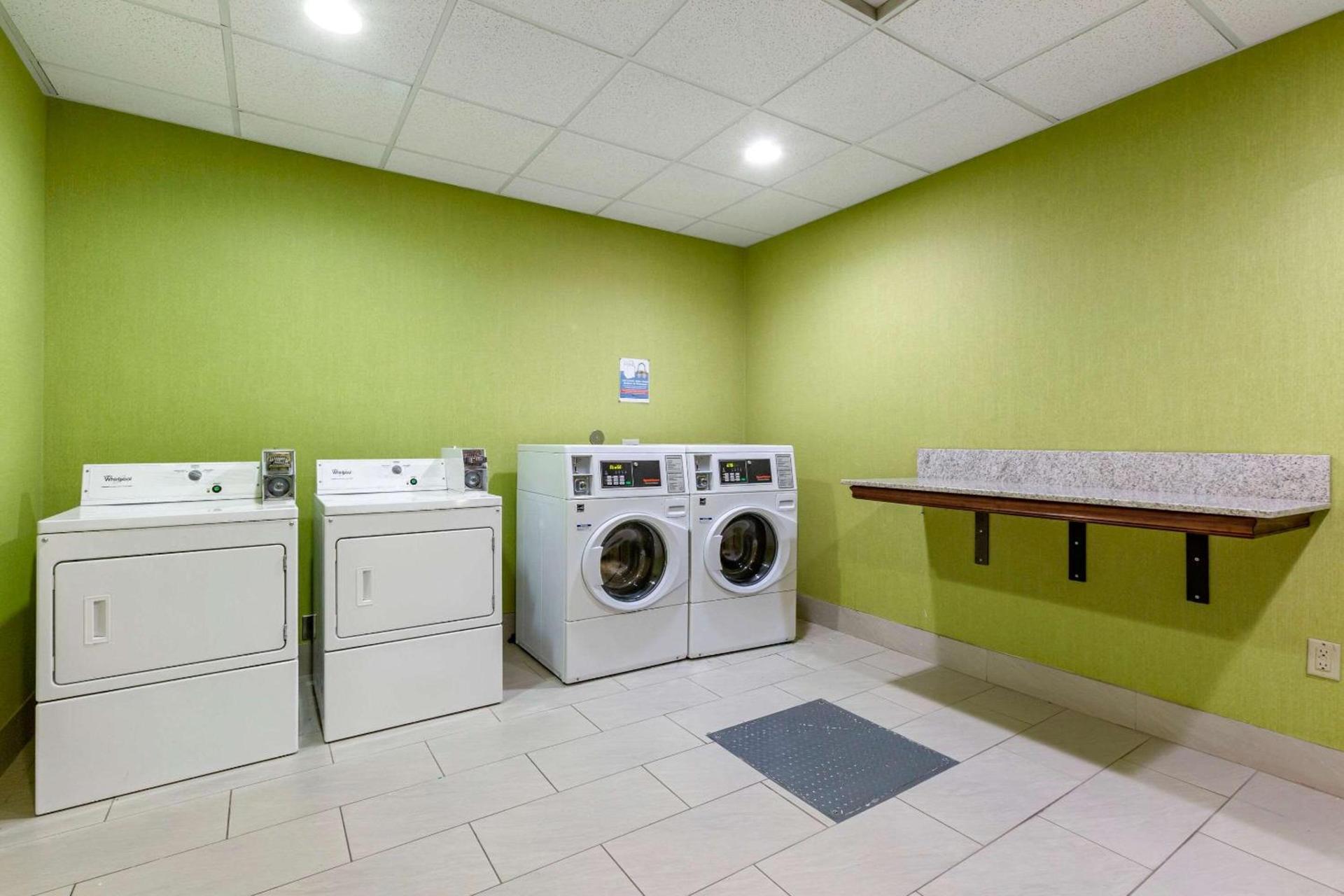 Comfort Suites Hobbs photo 31