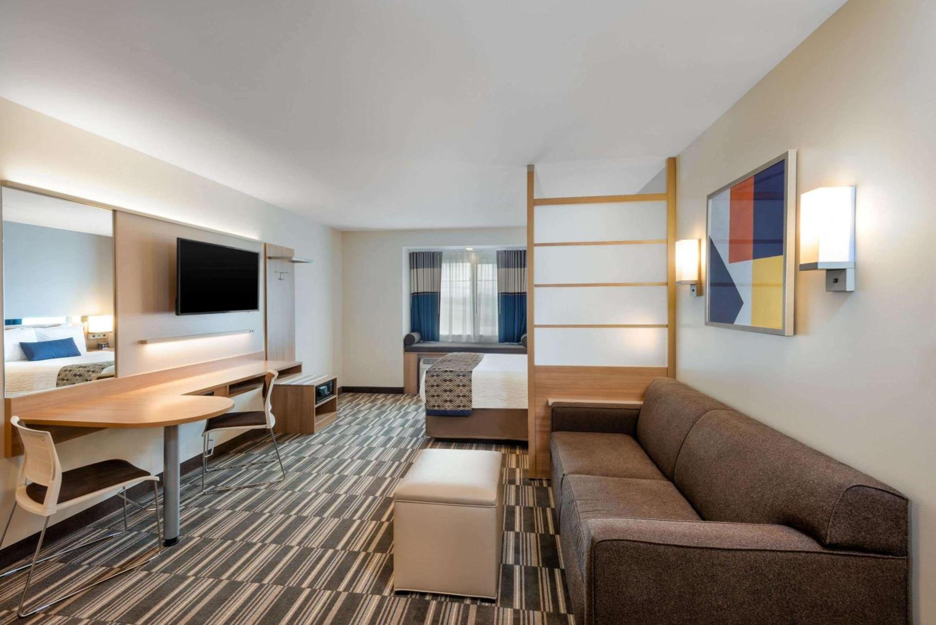 Microtel Inn & Suites by Wyndham Farmington photo 31