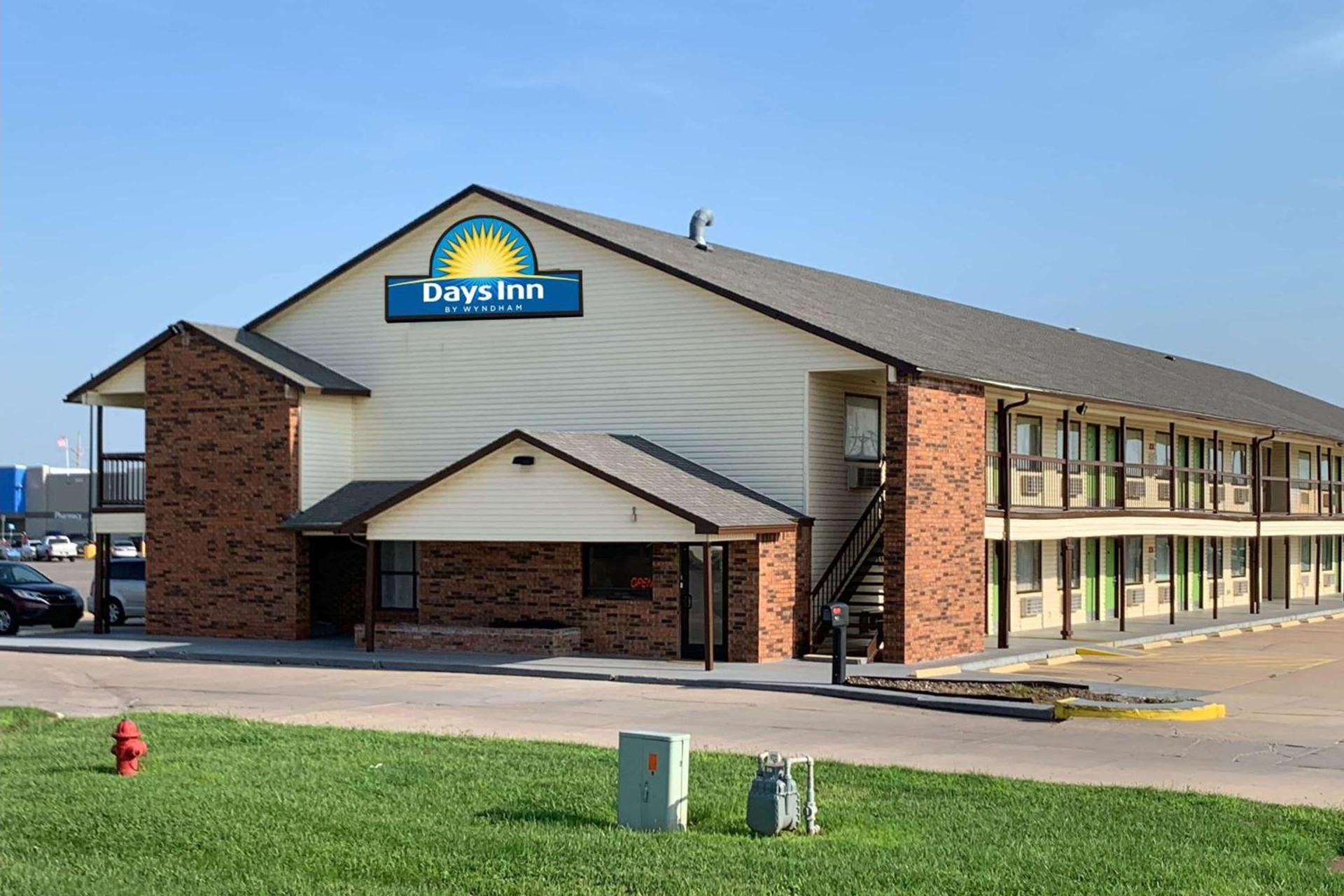 Days Inn by Wyndham Pratt photo 2