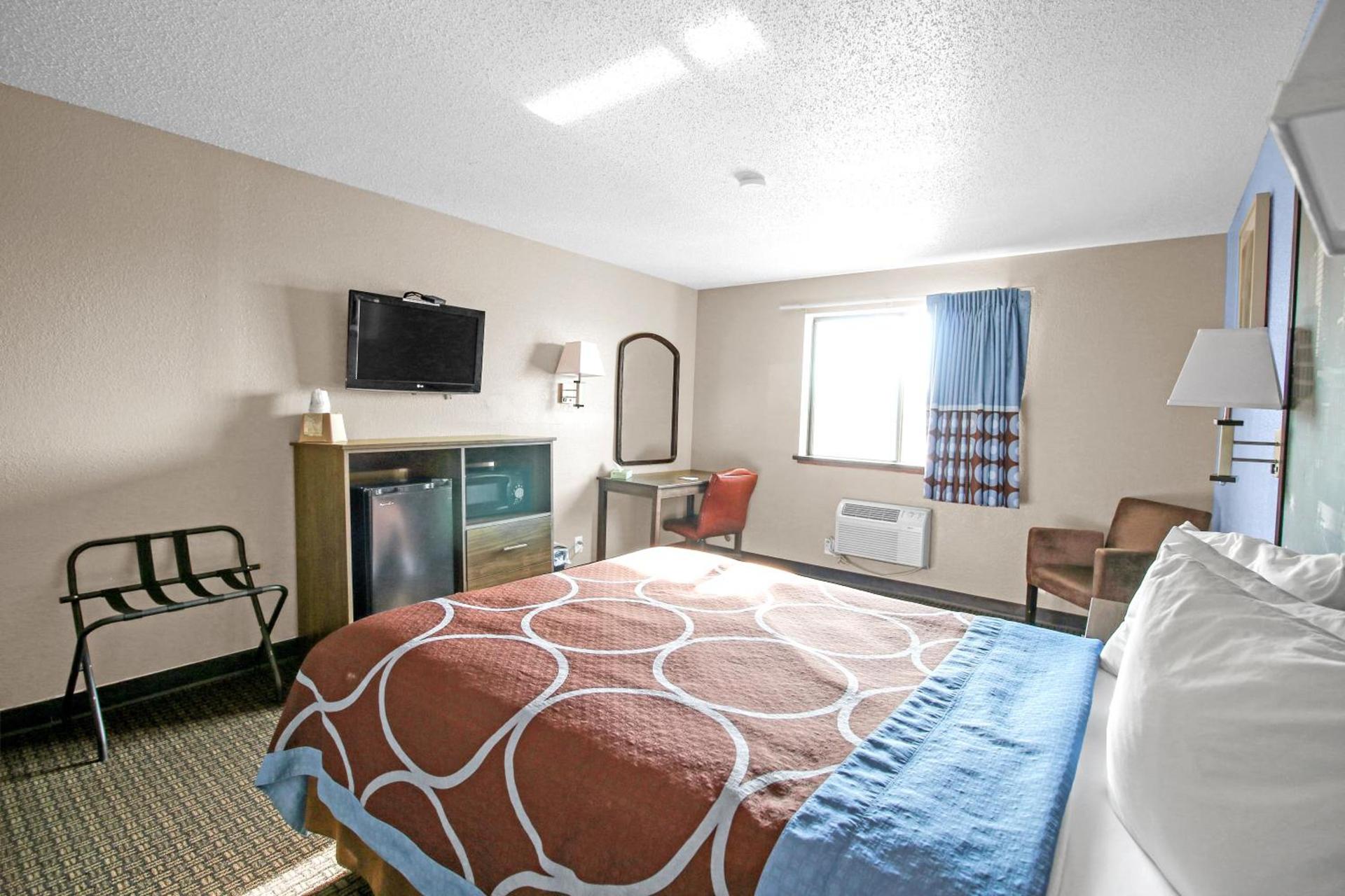 Super 8 by Wyndham Kenosha/Pleasant Prairie photo 24
