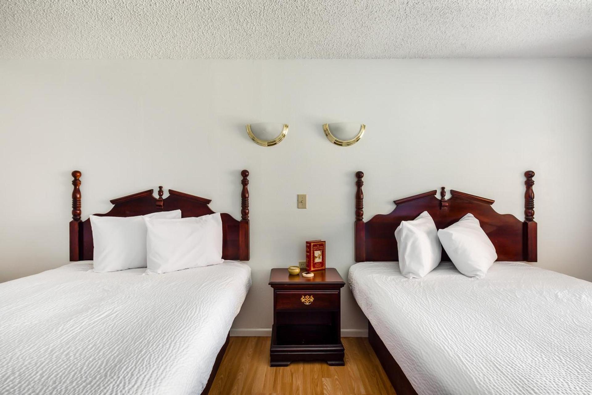 OYO Hotel Groesbeck photo 13