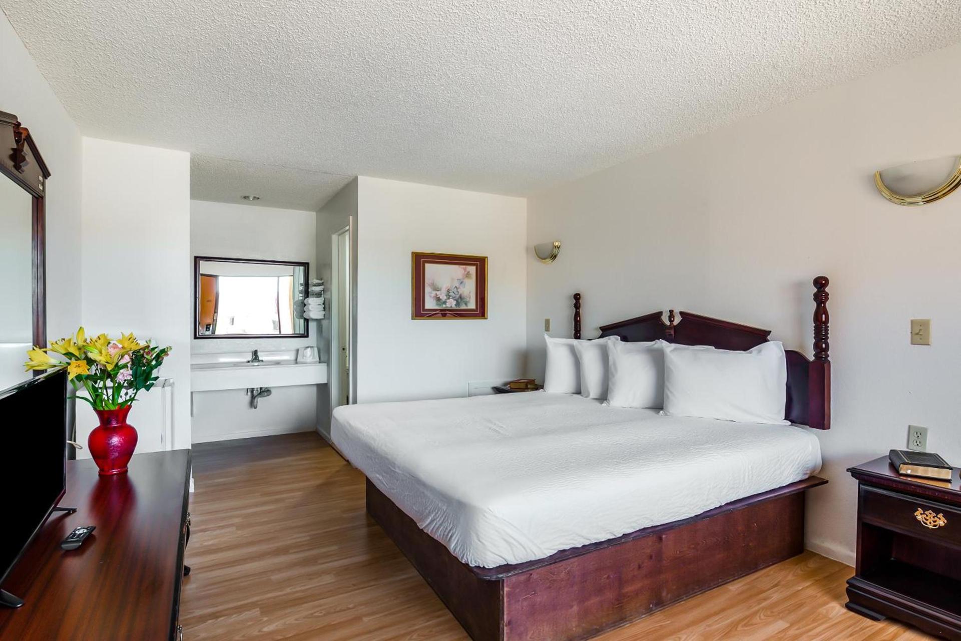 OYO Hotel Groesbeck photo 17
