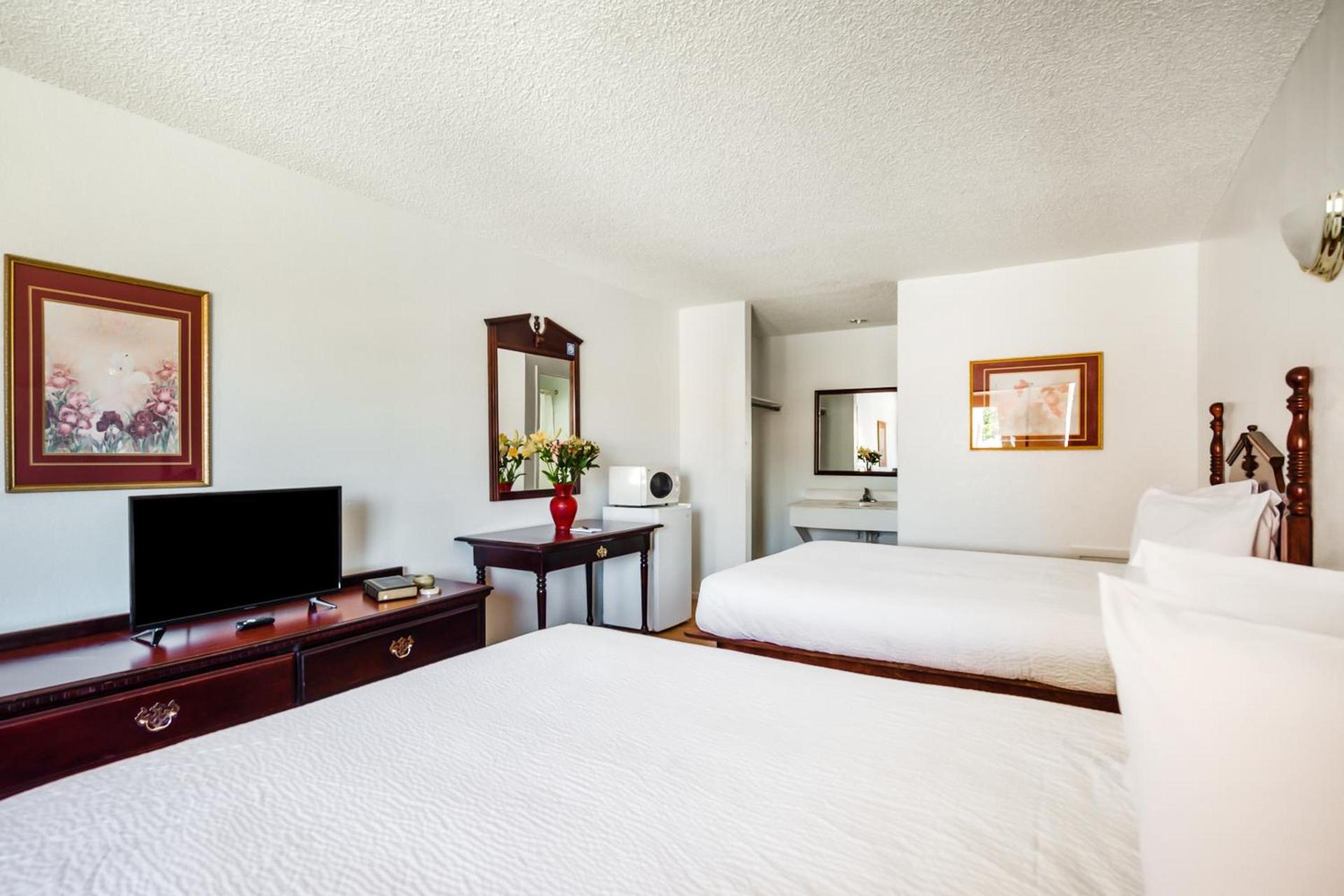 OYO Hotel Groesbeck photo 22