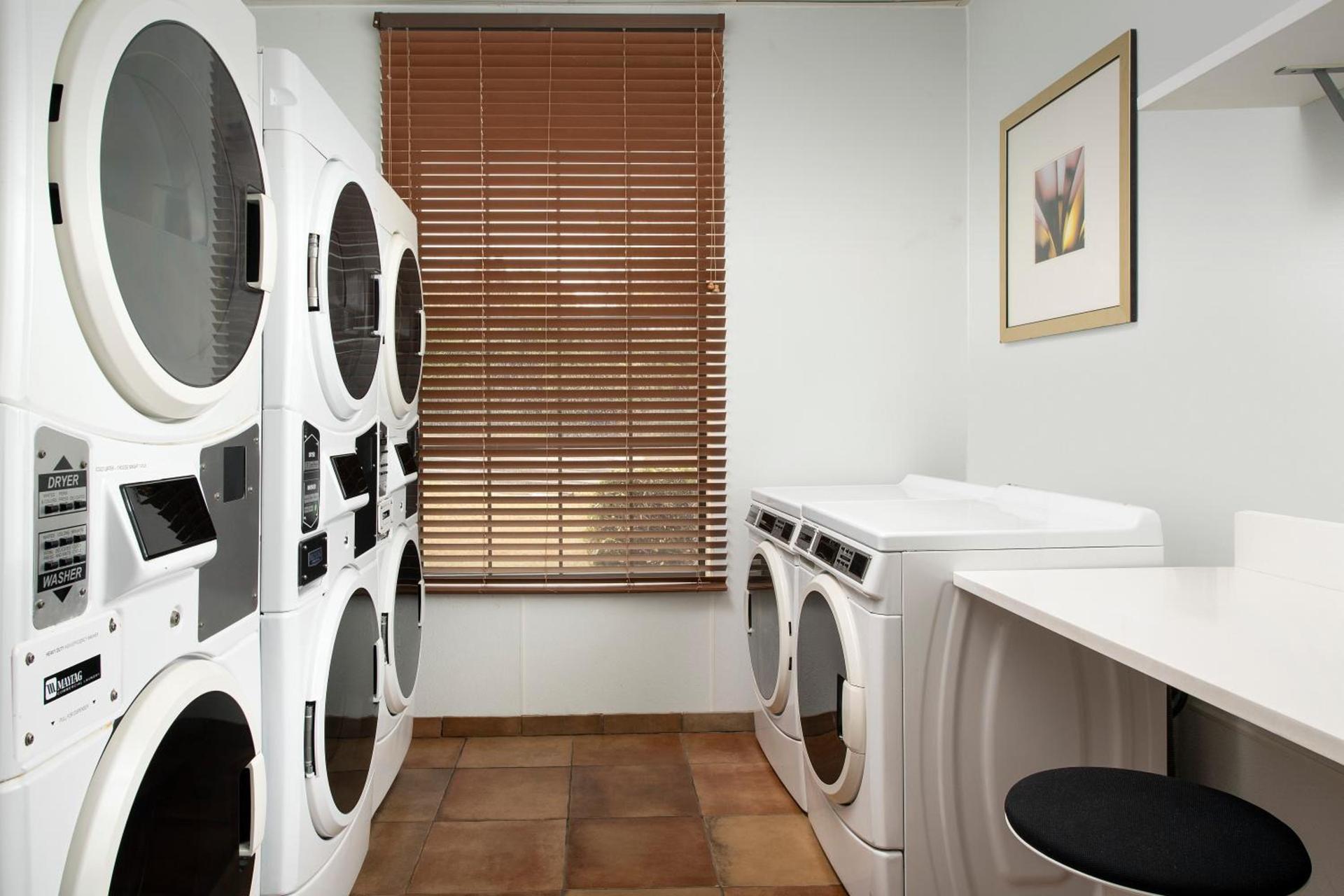Staybridge Suites North Charleston by IHG photo 9