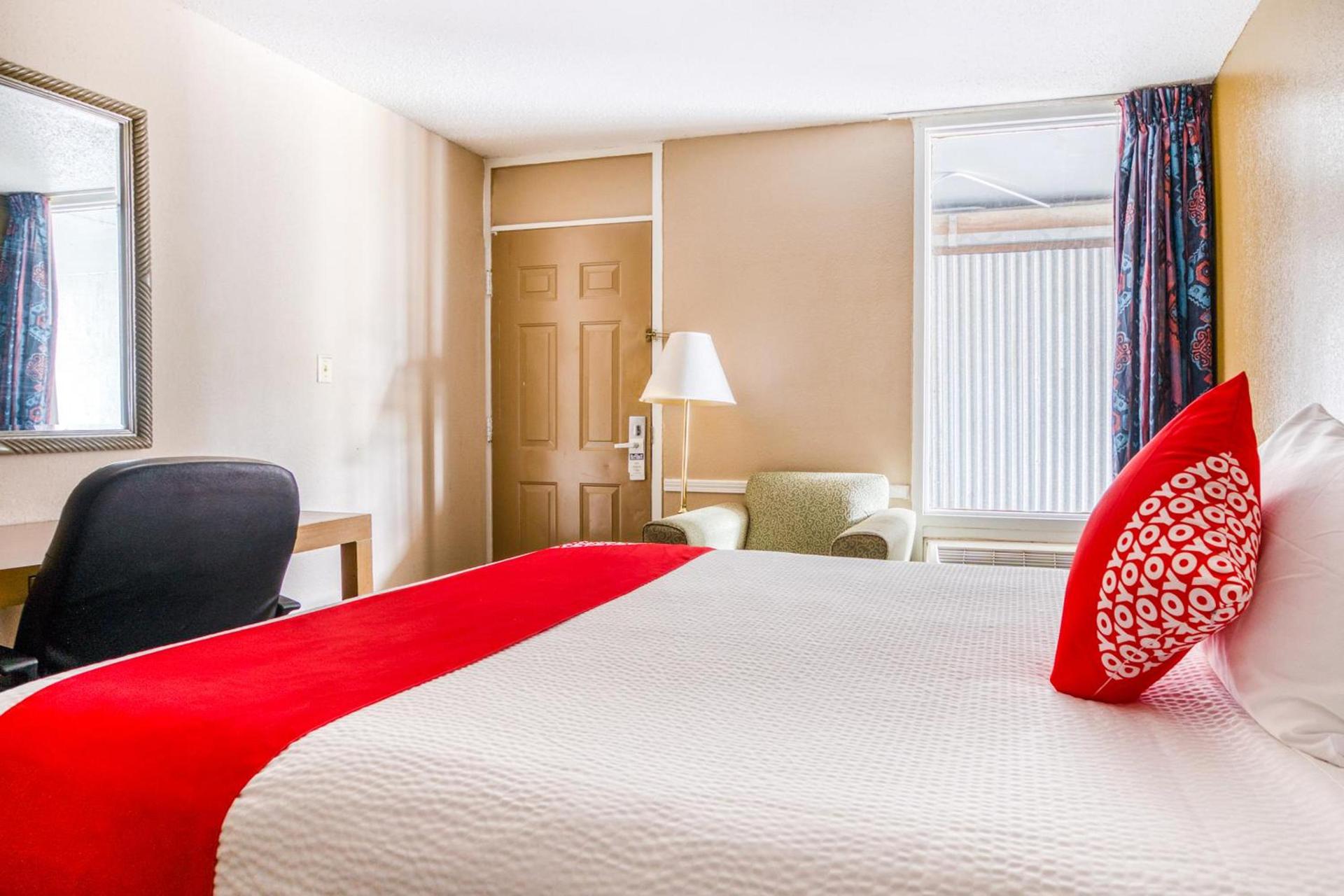 OYO Hotel Wichita Falls - Downtown photo 5
