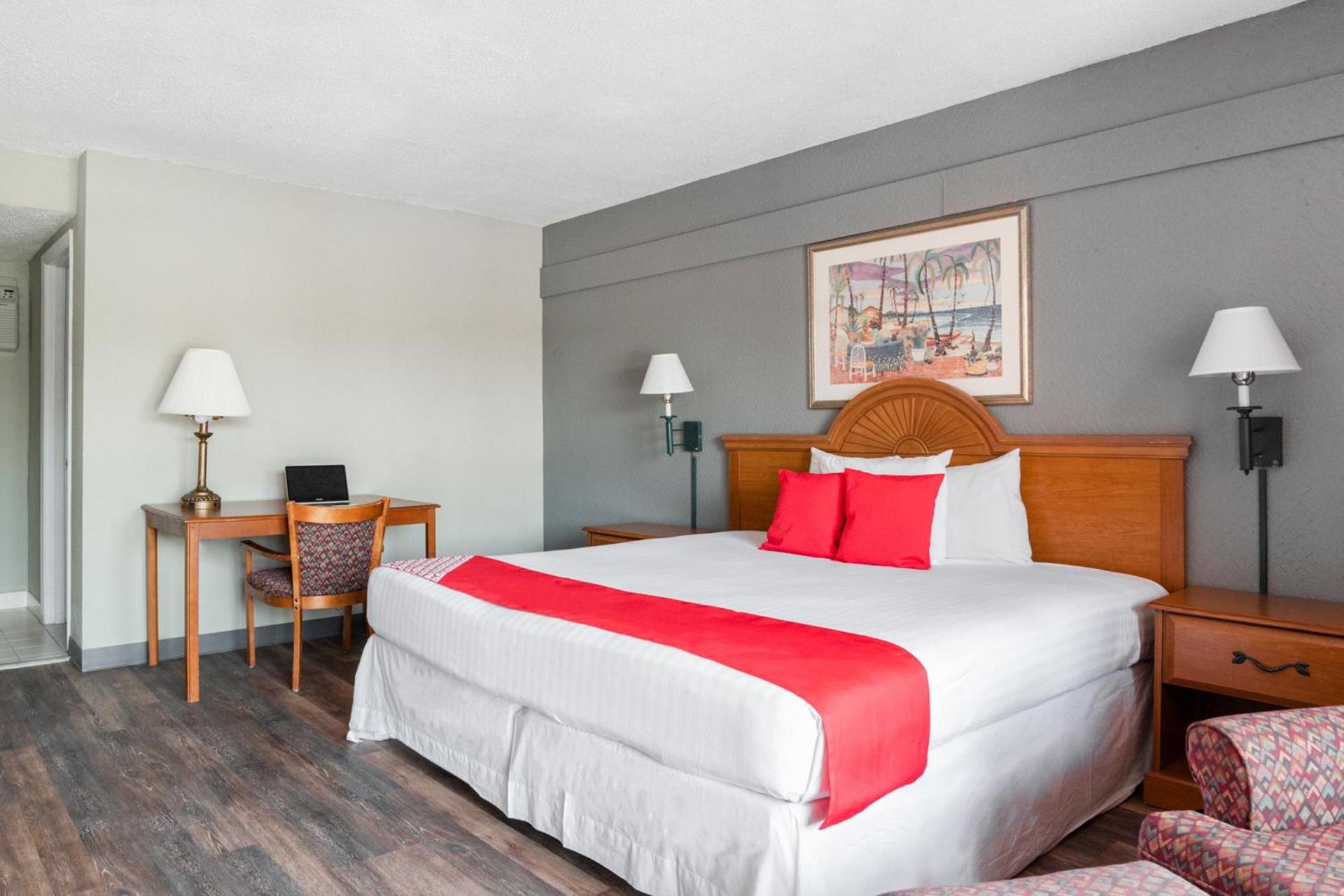OYO Hotel Mustang Silver Spring FL photo 22