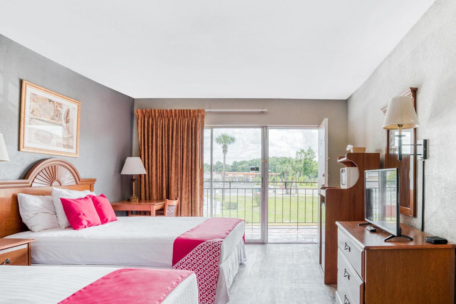 OYO Hotel Mustang Silver Spring FL photo 31