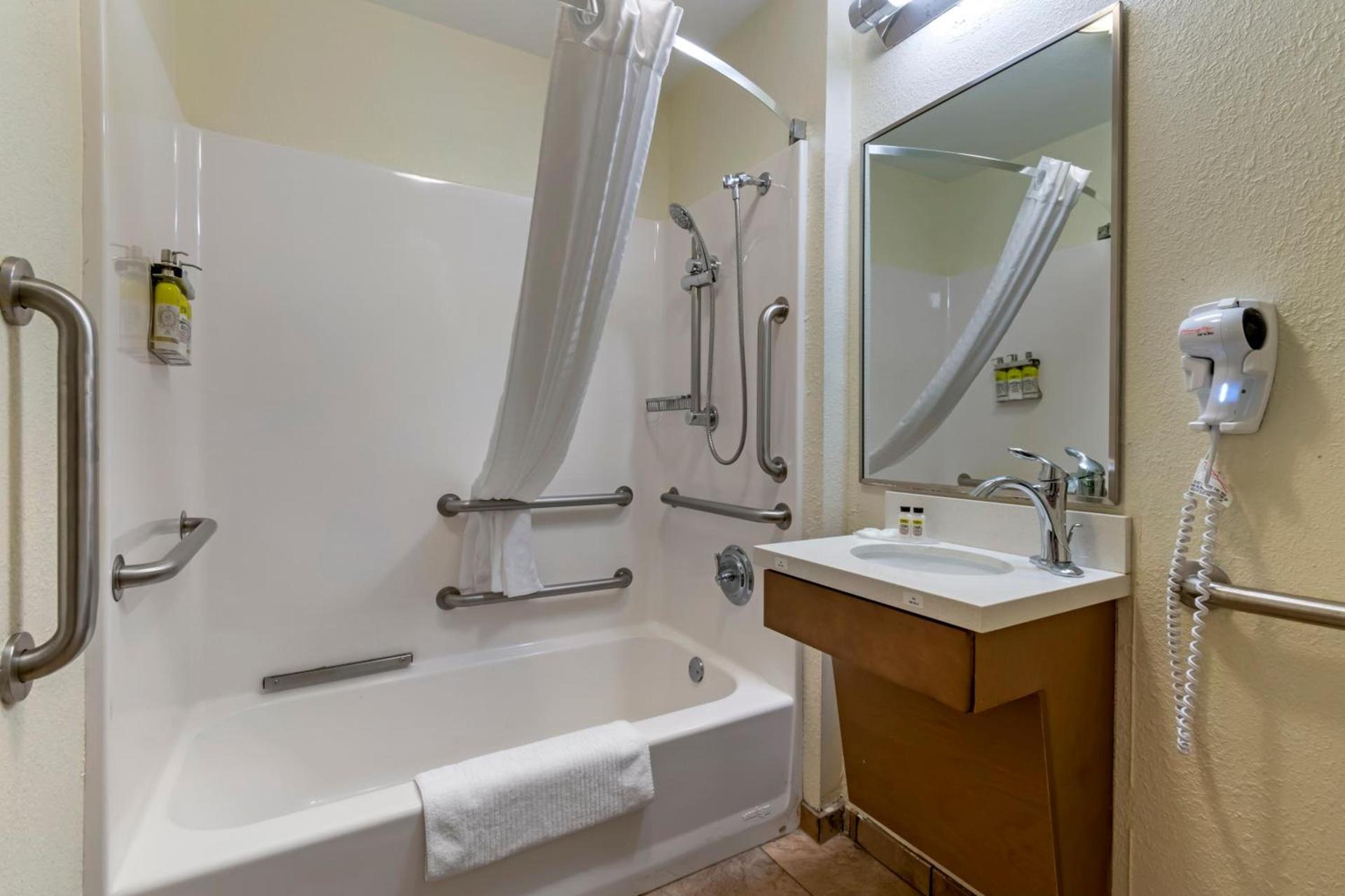Candlewood Suites Reading by IHG photo 22