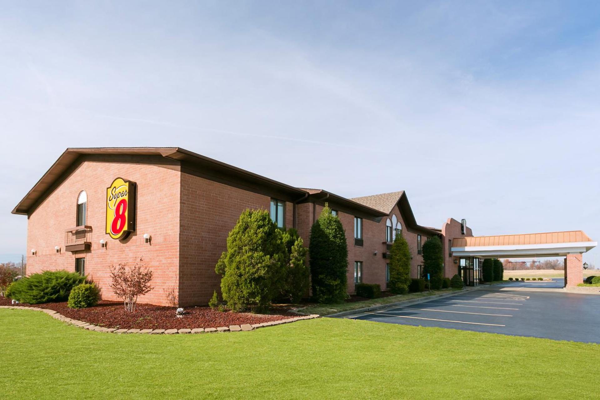 Super 8 by Wyndham Metropolis photo 33