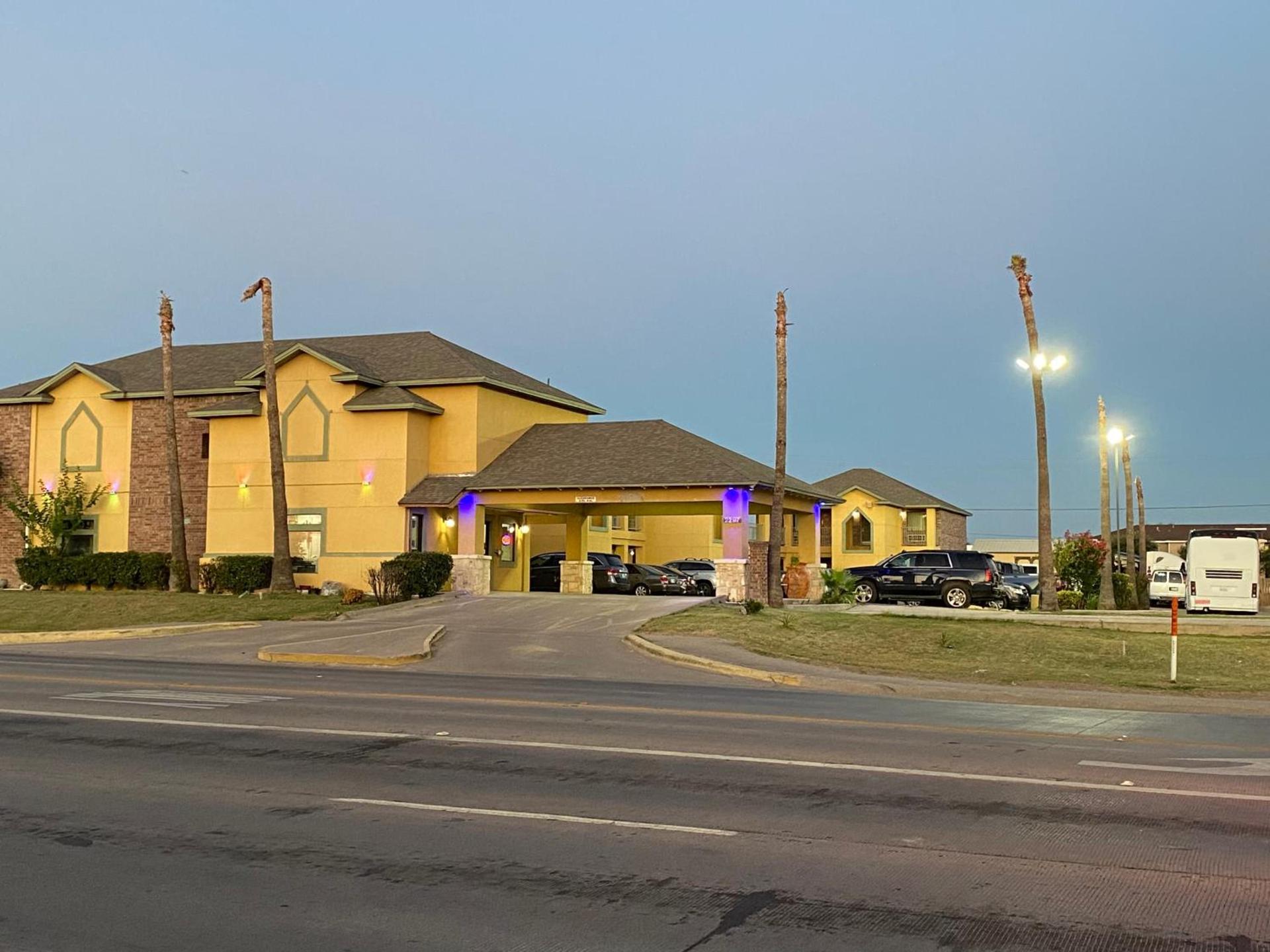 Country Hill Inn & Suite Eagle Pass photo 13