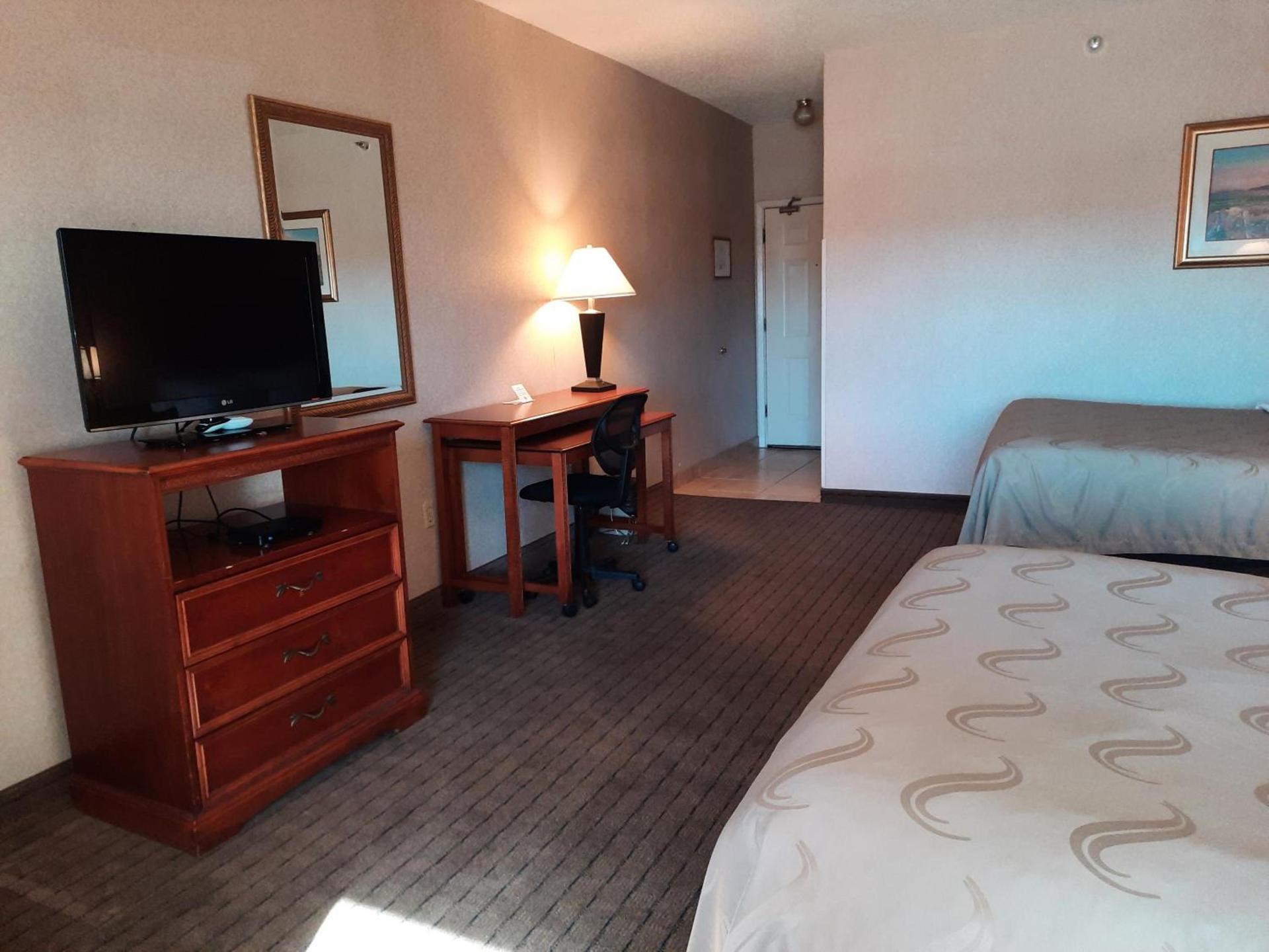 Quality Inn & Suites Grants - I-40 photo 8