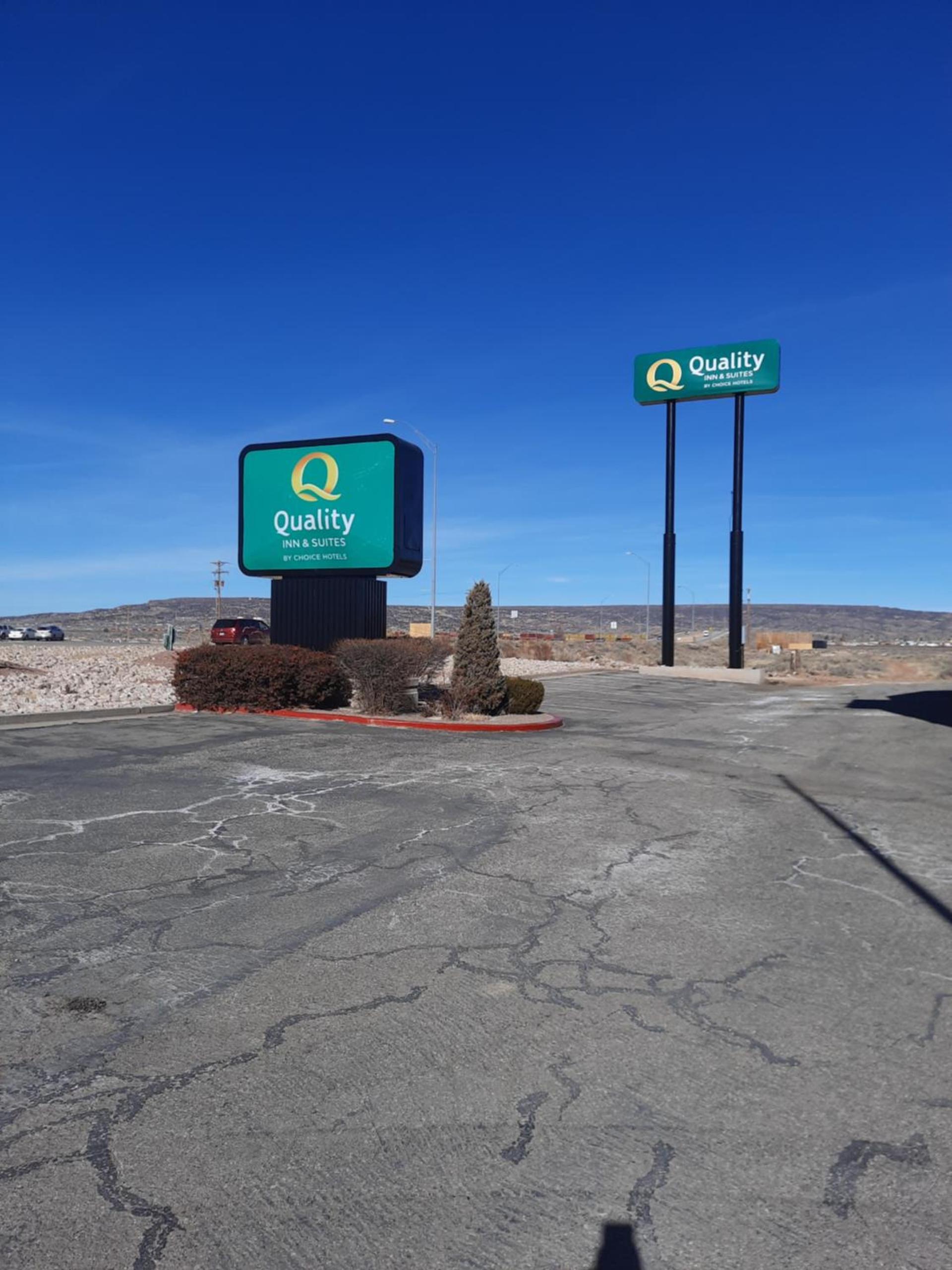 Quality Inn & Suites Grants - I-40 photo 11