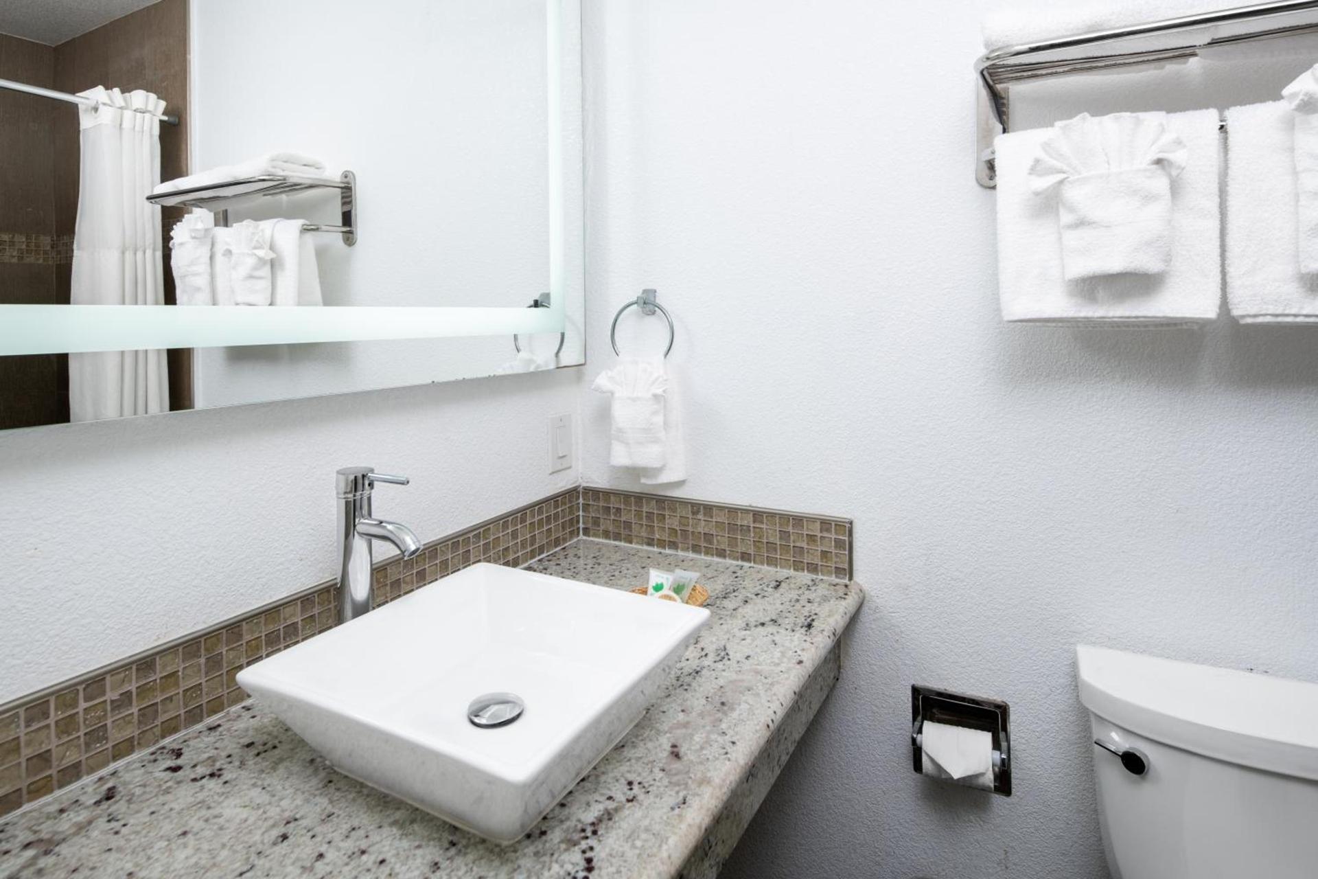 Scandia Motel photo 25