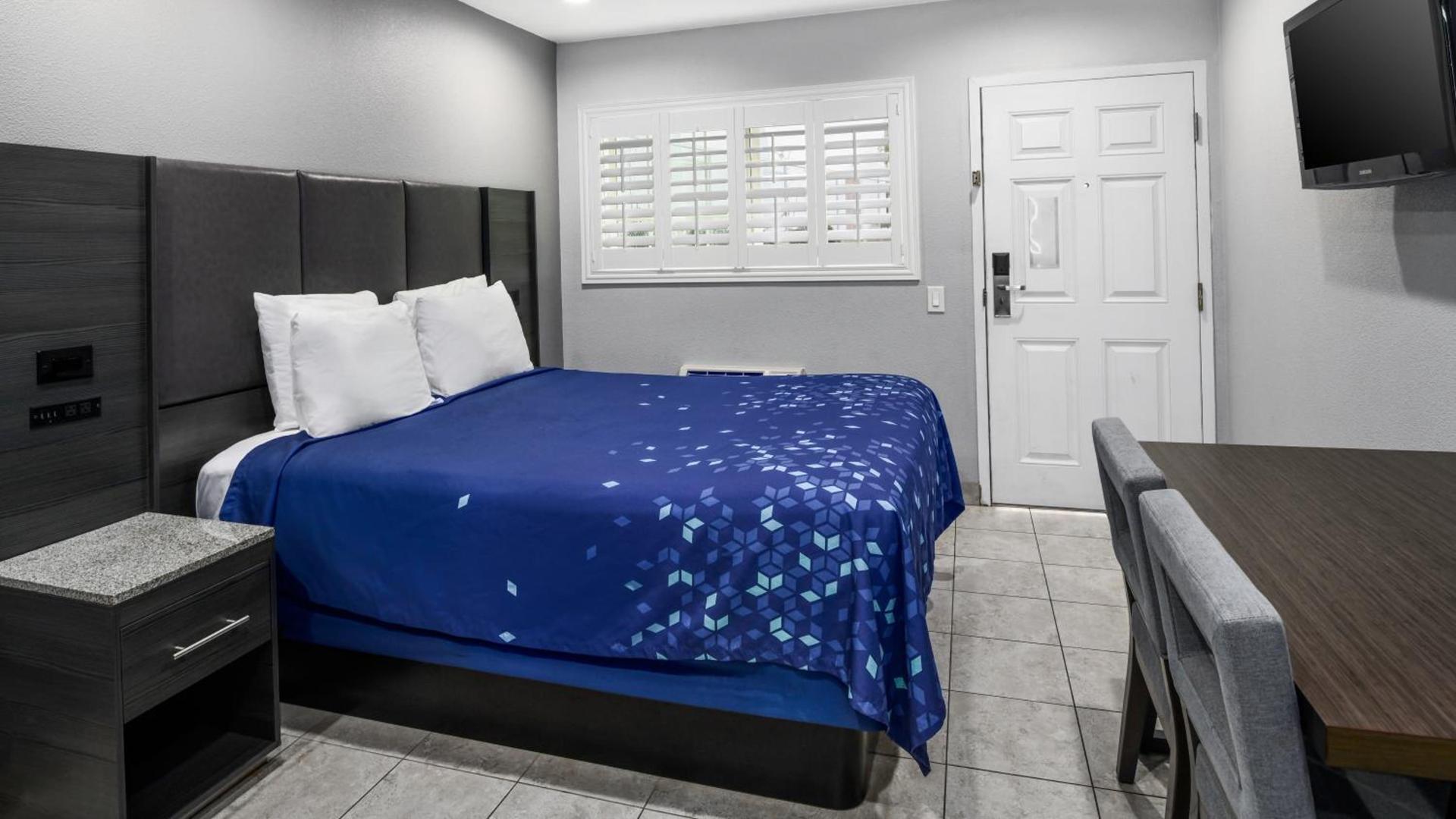 Scandia Motel photo 10