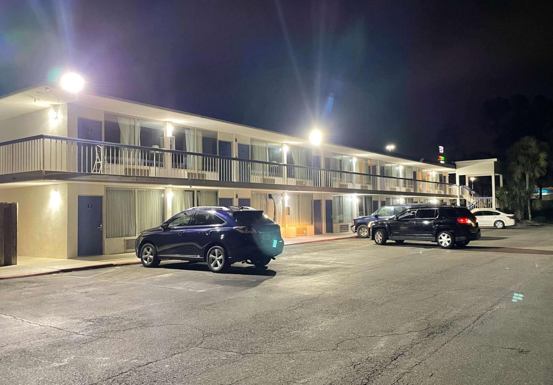 Motel 6 Marianna, FL photo 2