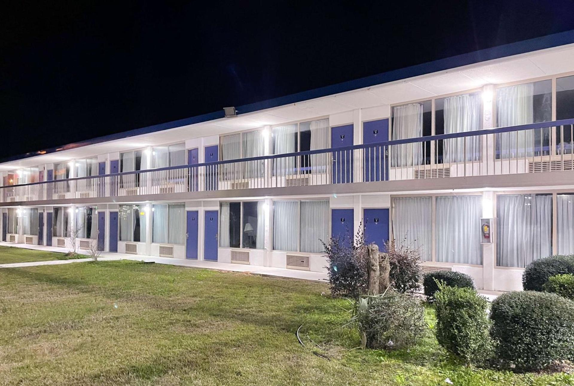 Motel 6 Marianna, FL photo 3