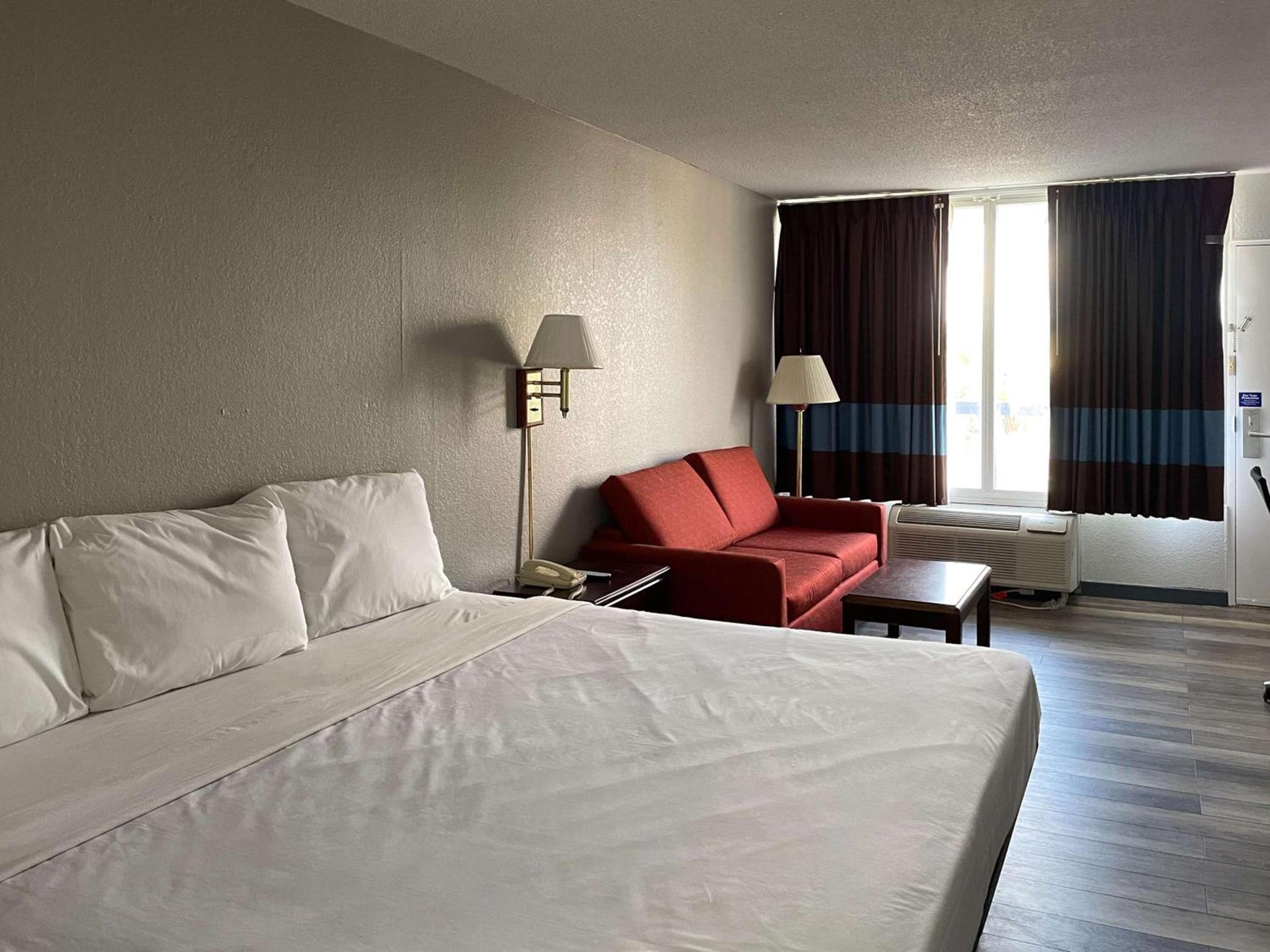 Motel 6 Marianna, FL photo 7
