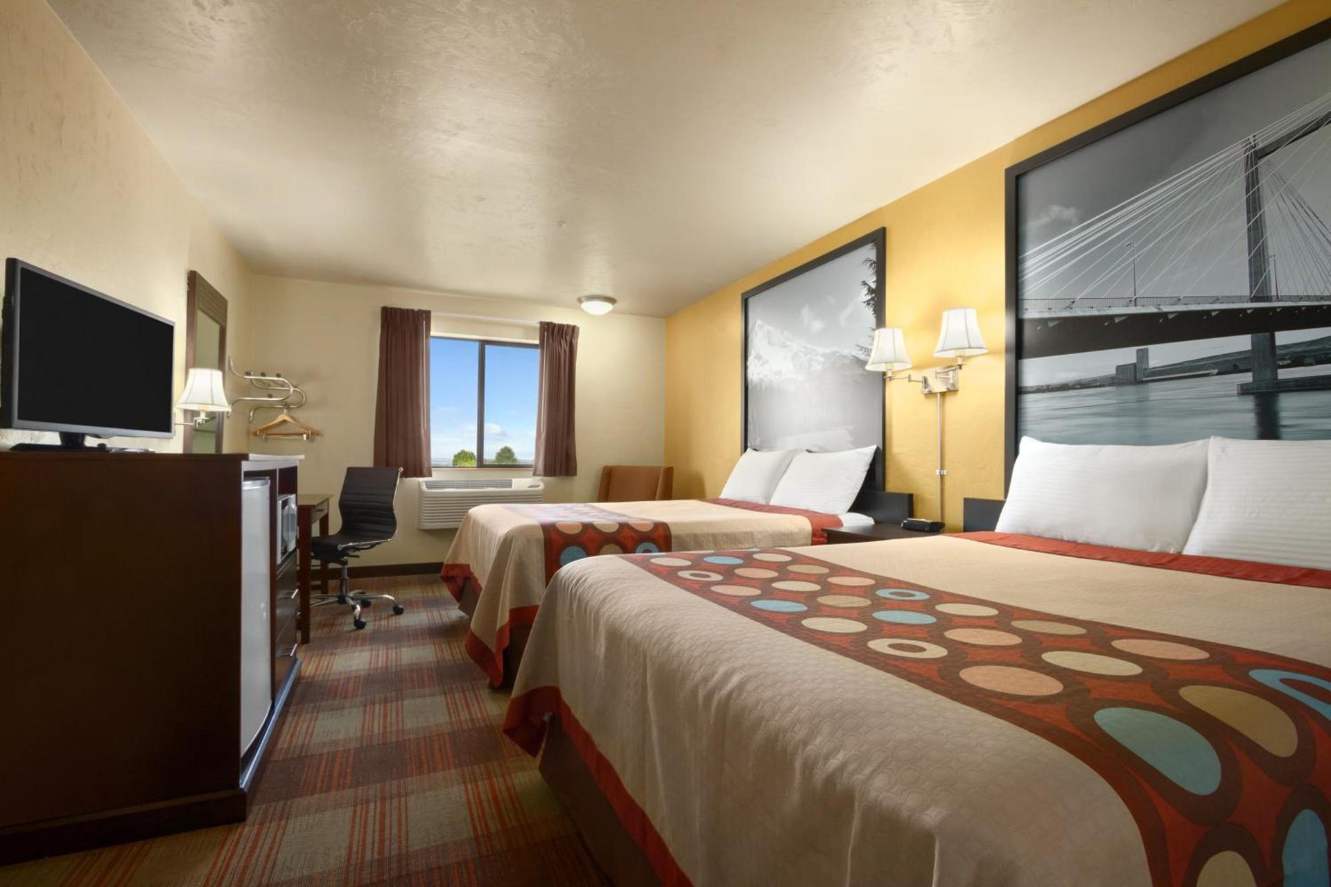 Super 8 by Wyndham Kennewick photo 36