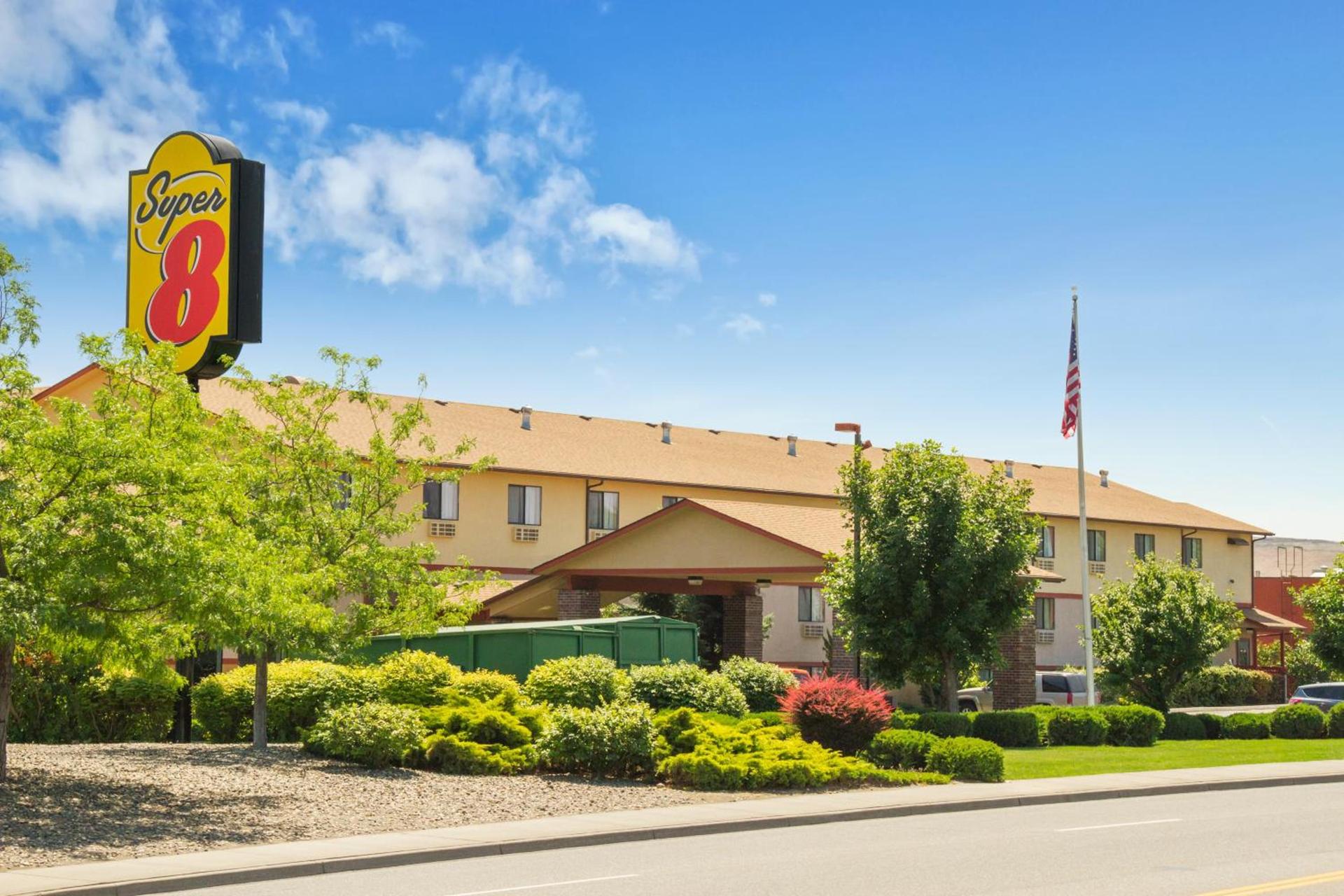 Super 8 by Wyndham Kennewick photo 6