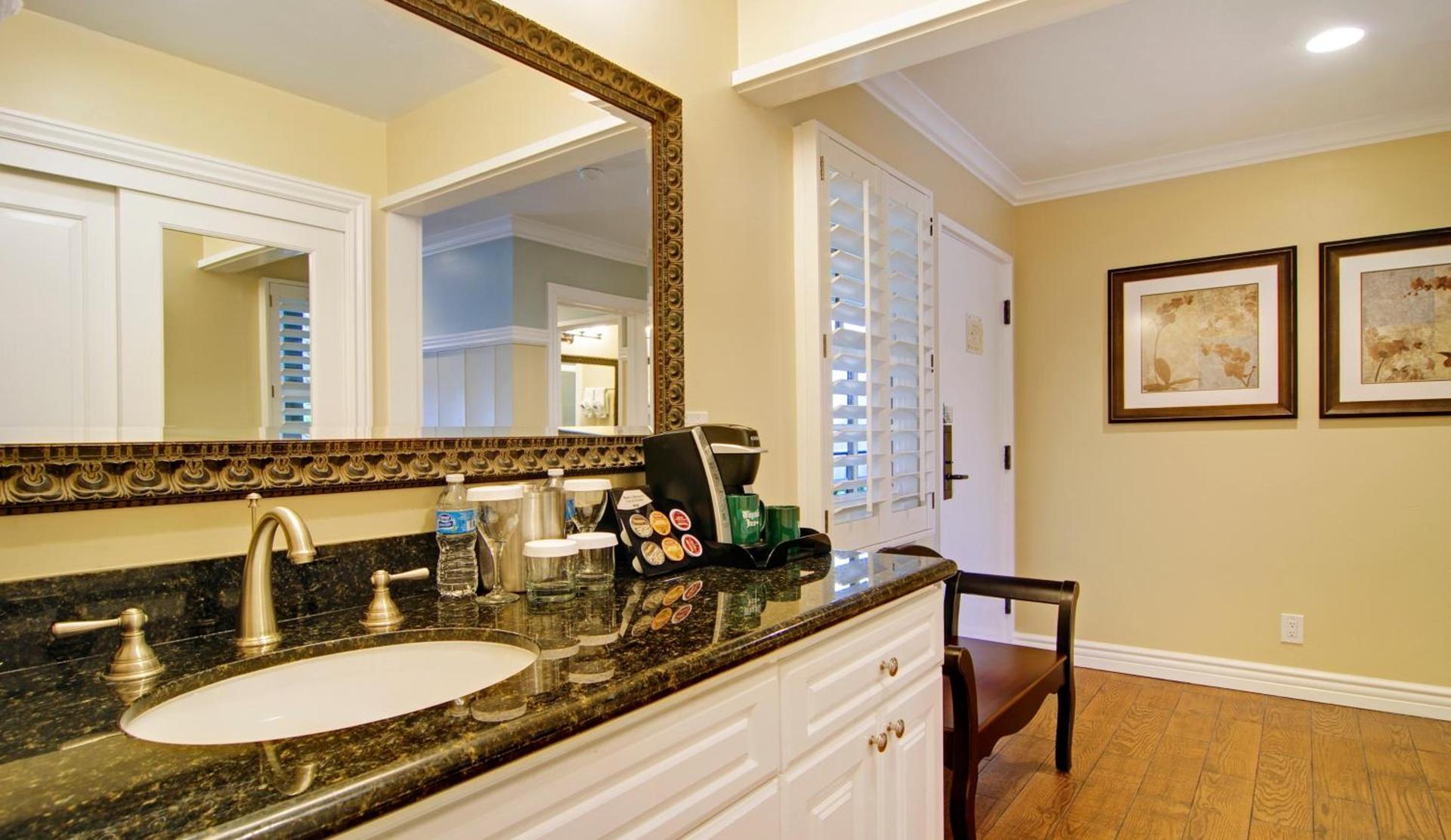 Wayside Inn photo 9