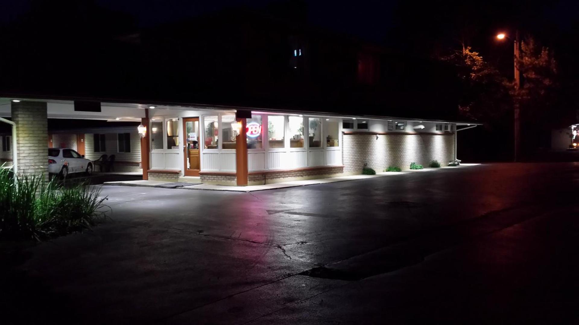 Budget Inn Fairport photo 12