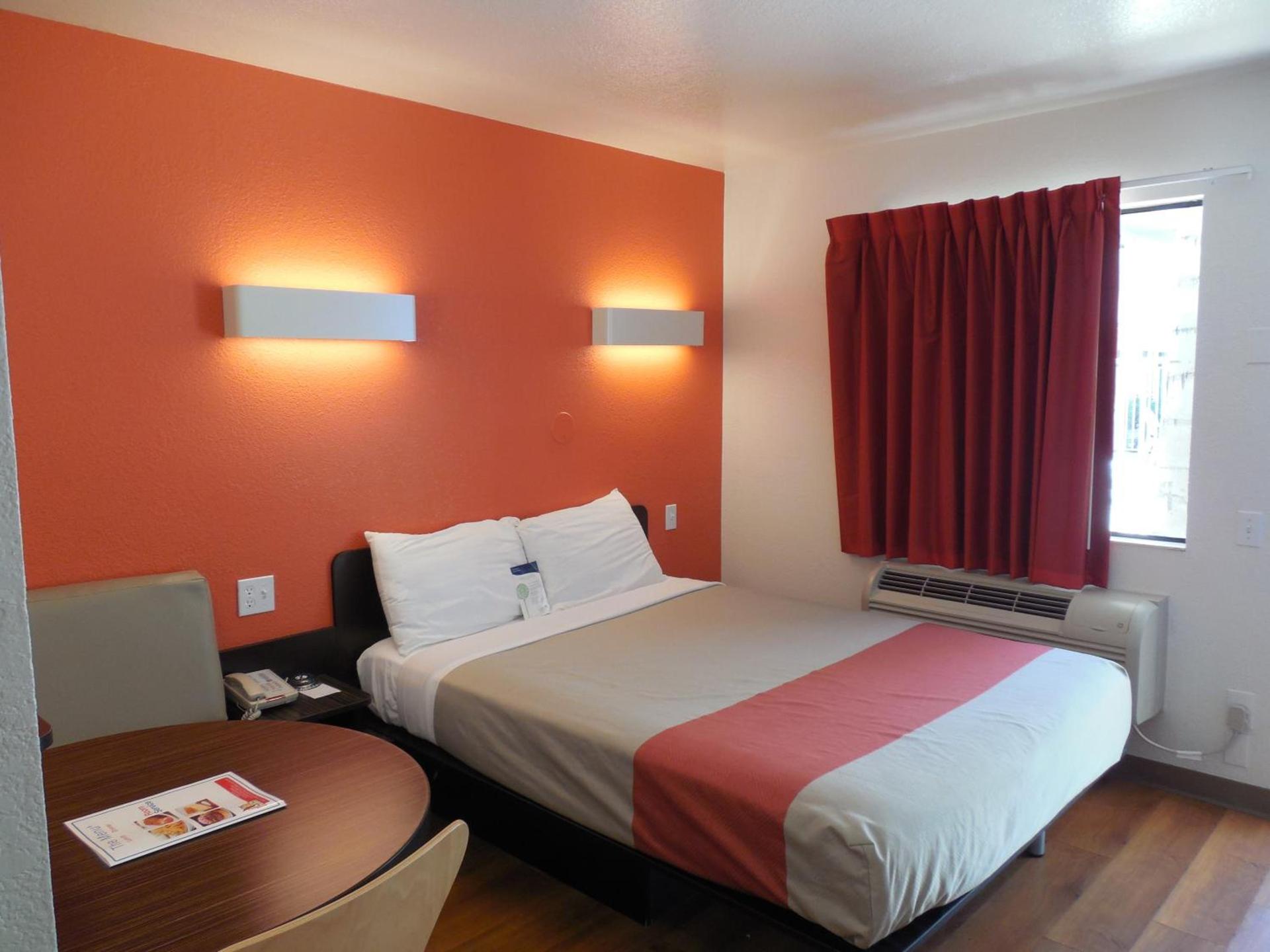 Motel 6-Chula Vista, CA - San Diego photo 12