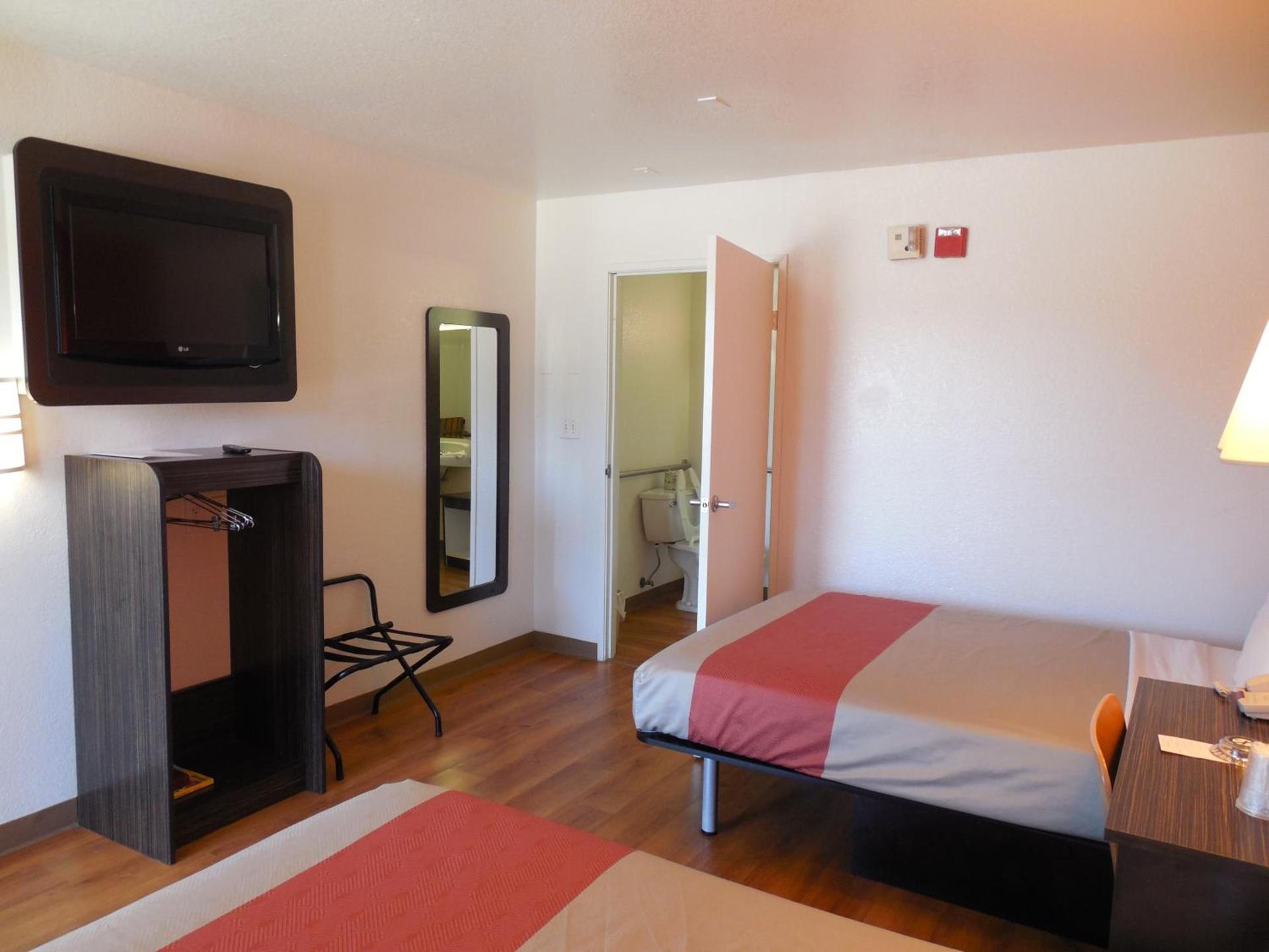 Motel 6-Chula Vista, CA - San Diego photo 24