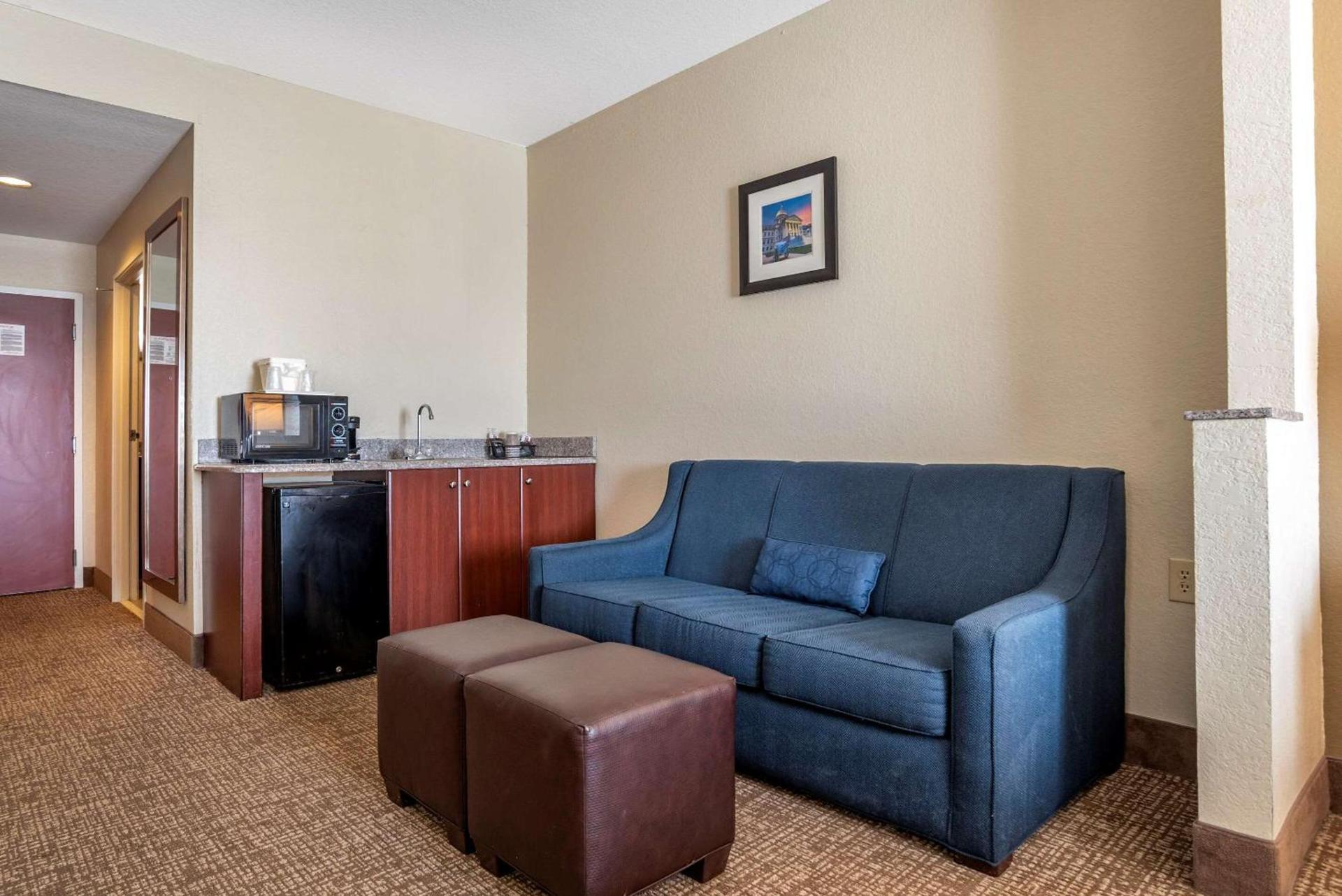 Comfort Inn & Suites Clinton - Jackson West photo 16