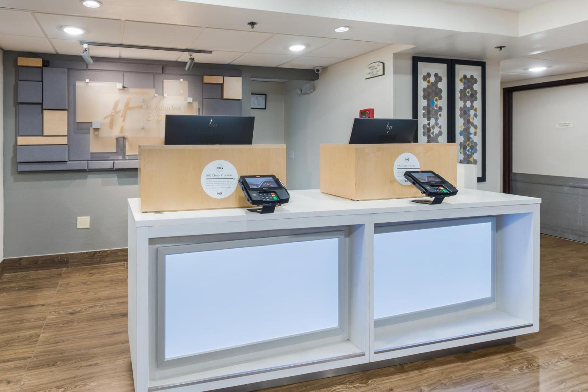 Holiday Inn Express London-I-70 by IHG photo 41