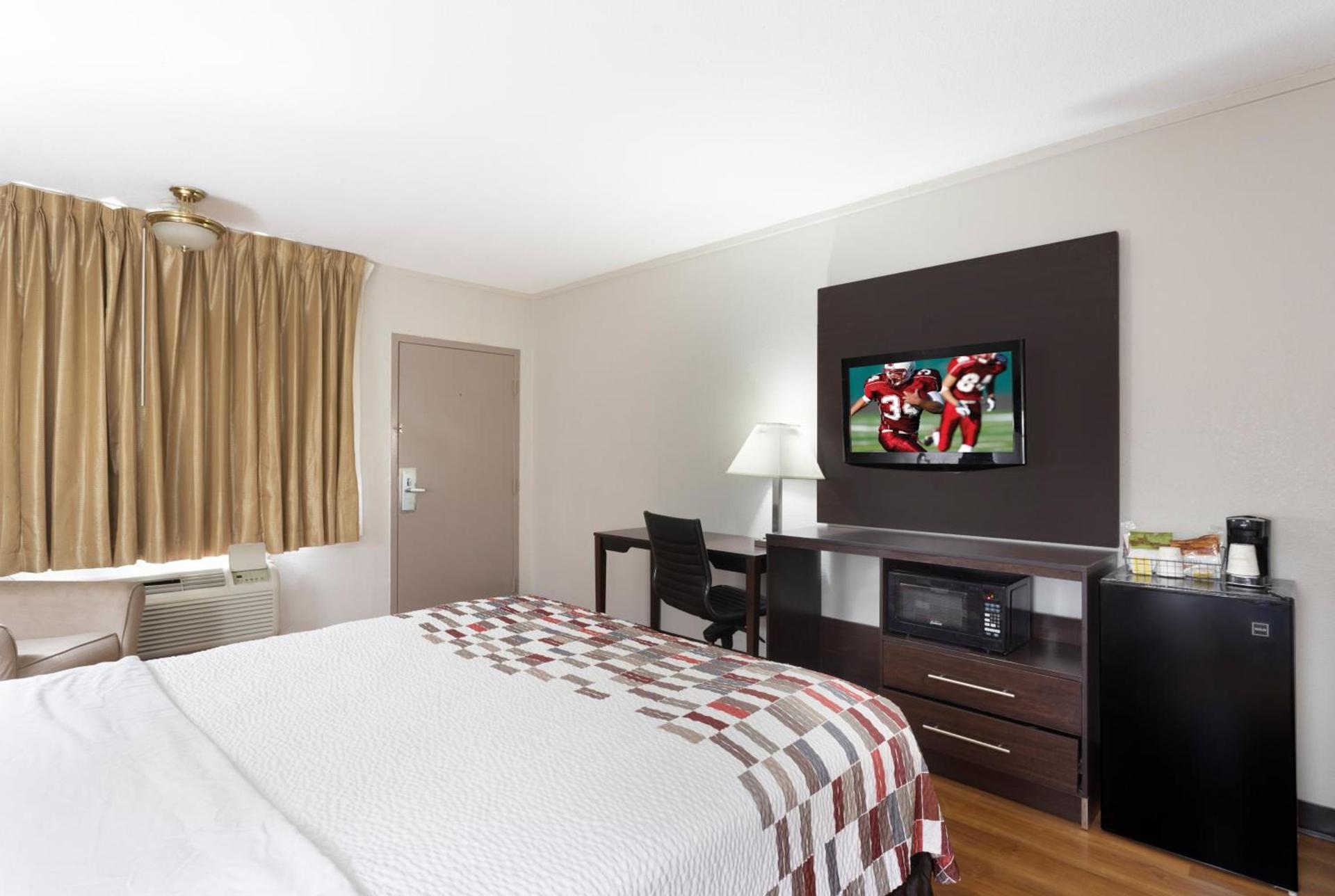 Red Roof Inn Meridian photo 36