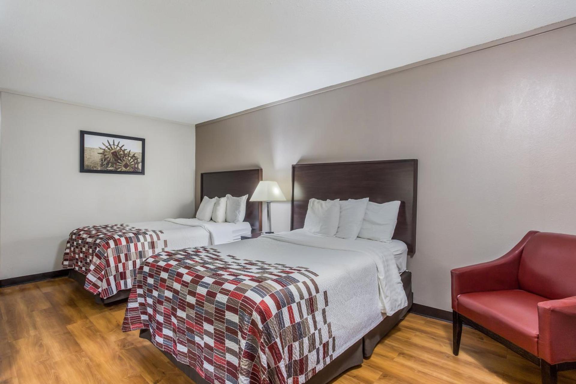 Red Roof Inn Meridian photo 25