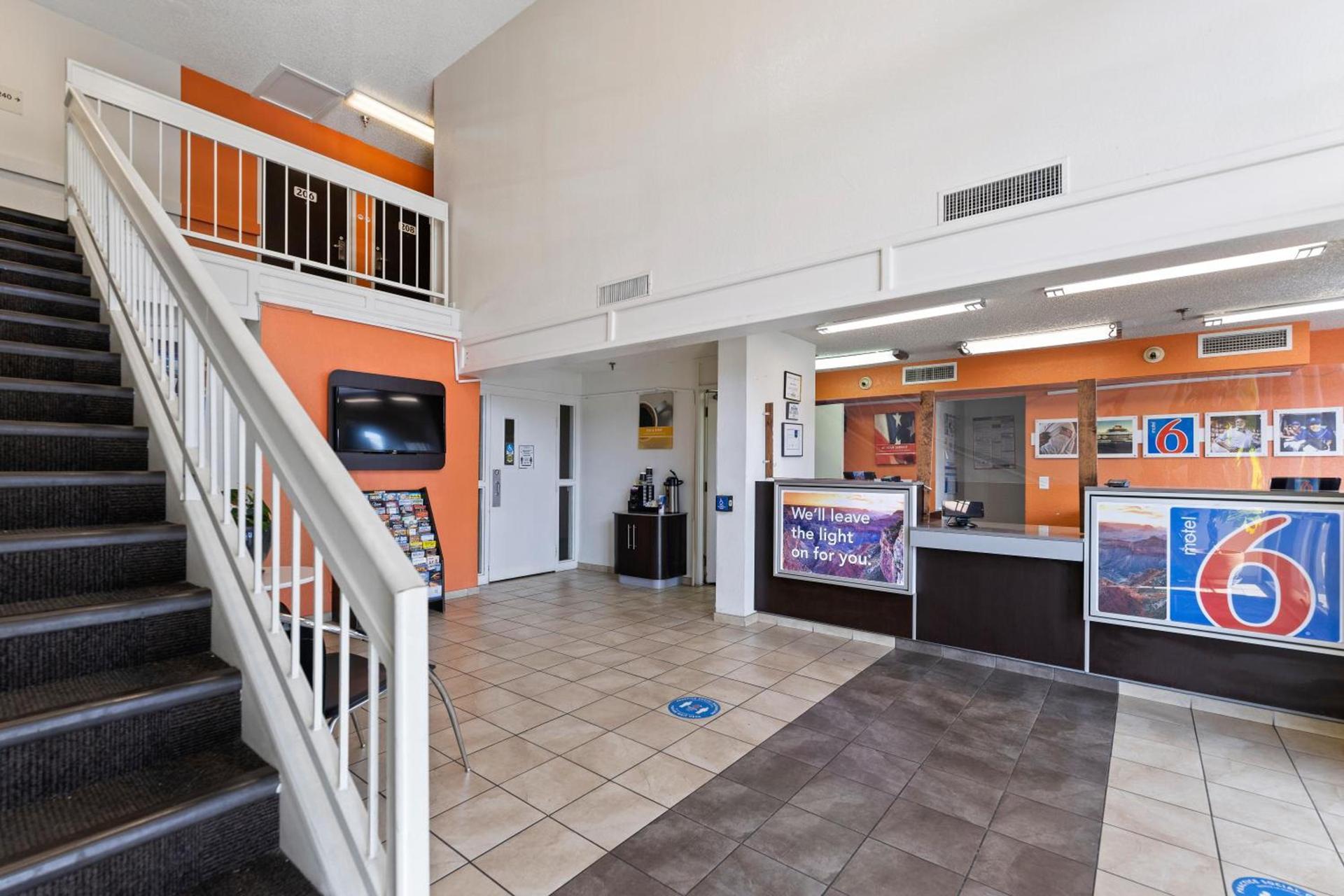 Motel 6 Tucson, AZ - North photo 32