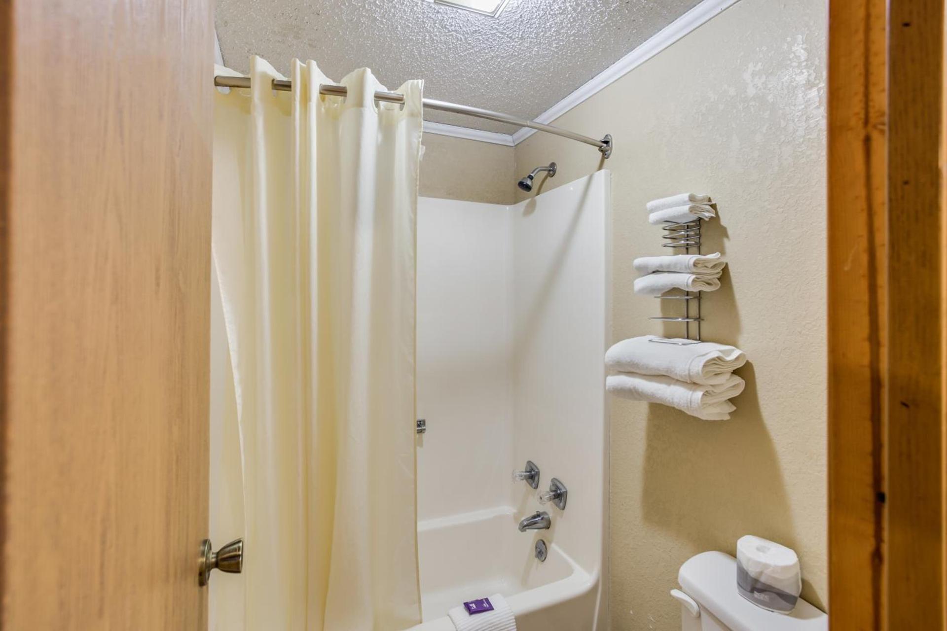 Knights Inn Ashland photo 36