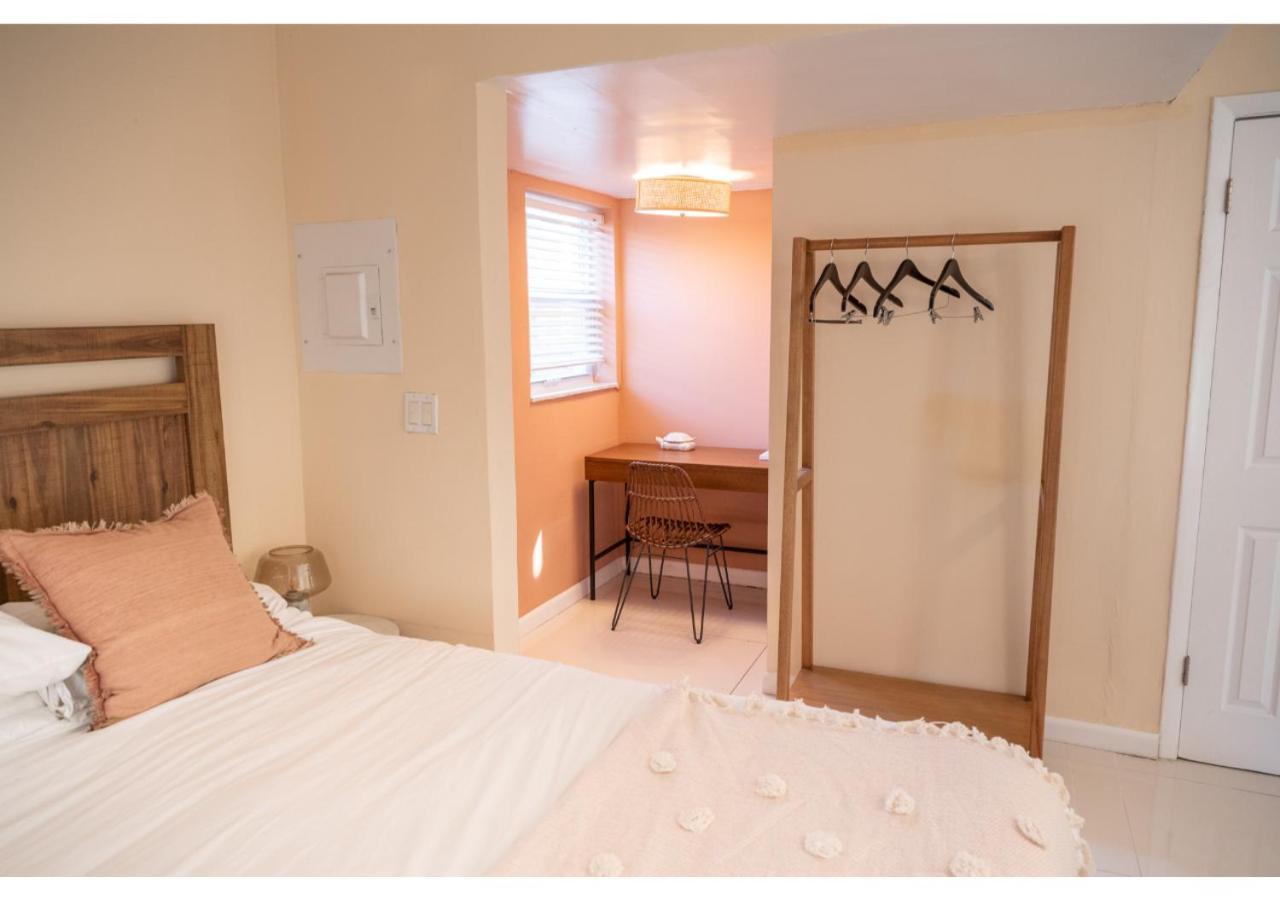 Miami River Inn by Renzzi photo 20