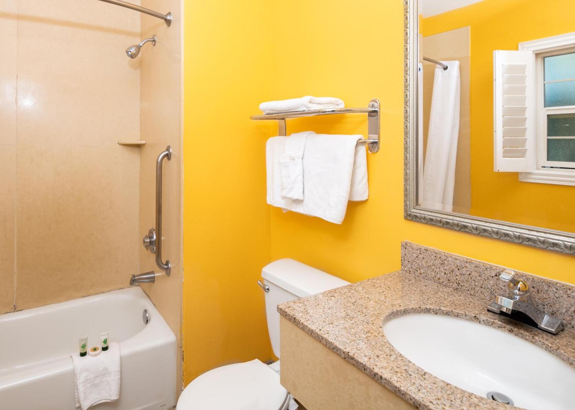 Fallbrook Country Inn photo 7