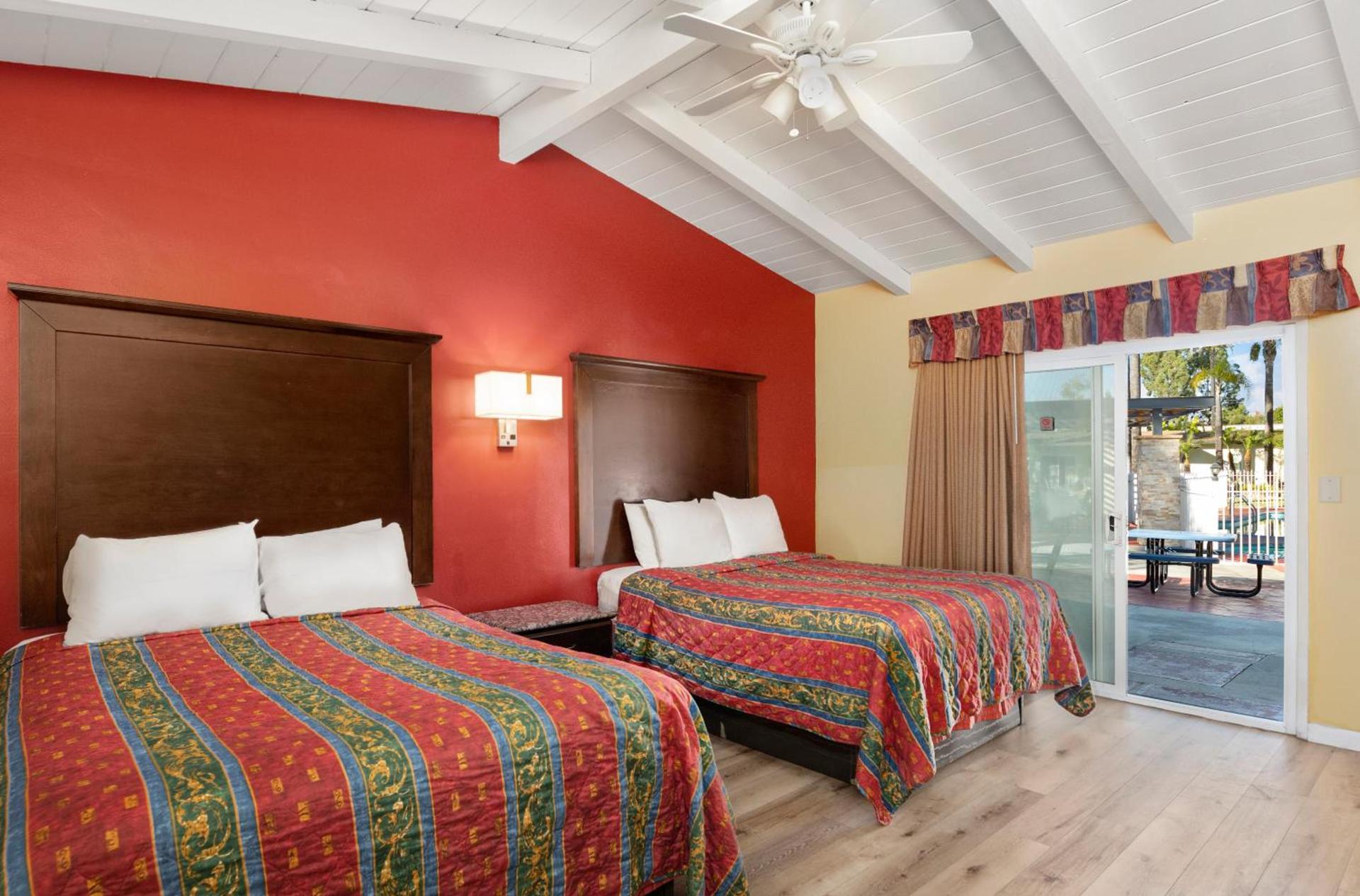 Fallbrook Country Inn photo 20